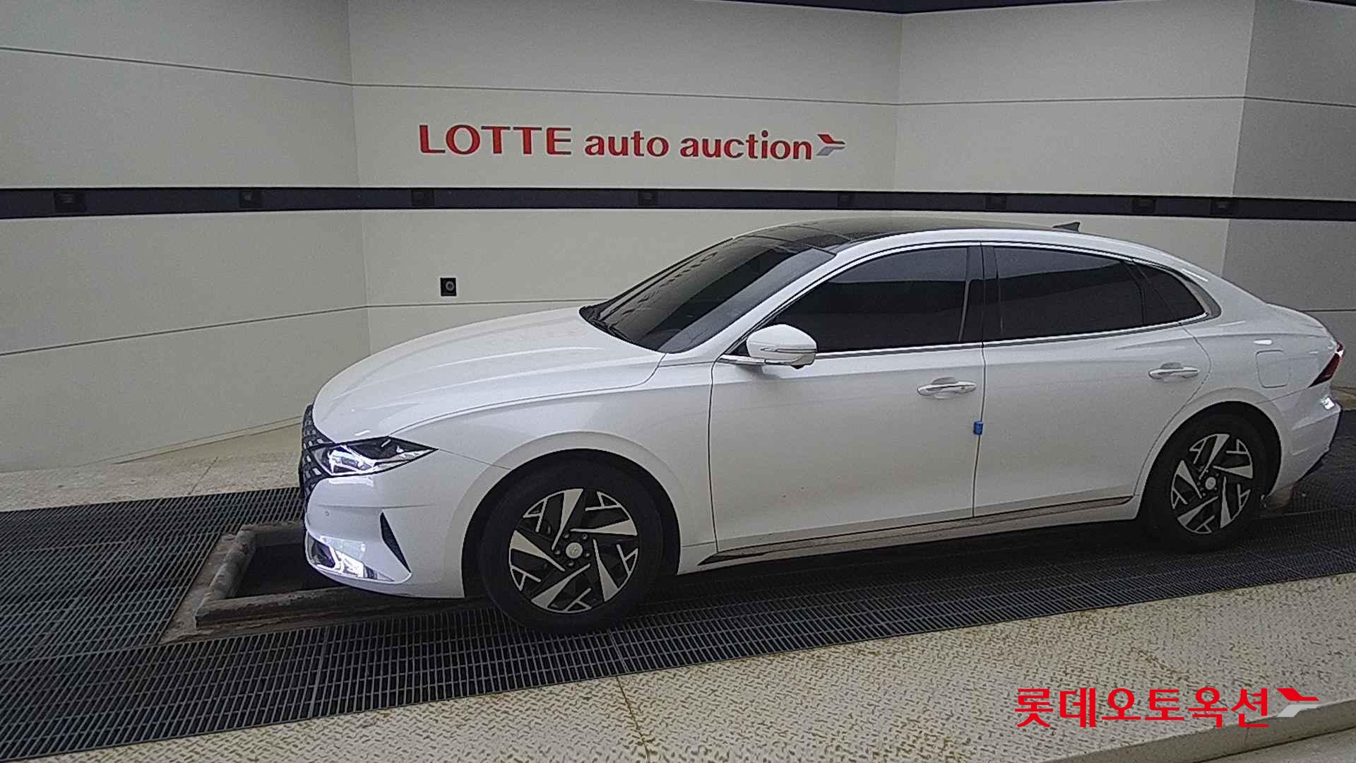 Hyundai Grandeur Hybrid id 2679420 из Кореи 12