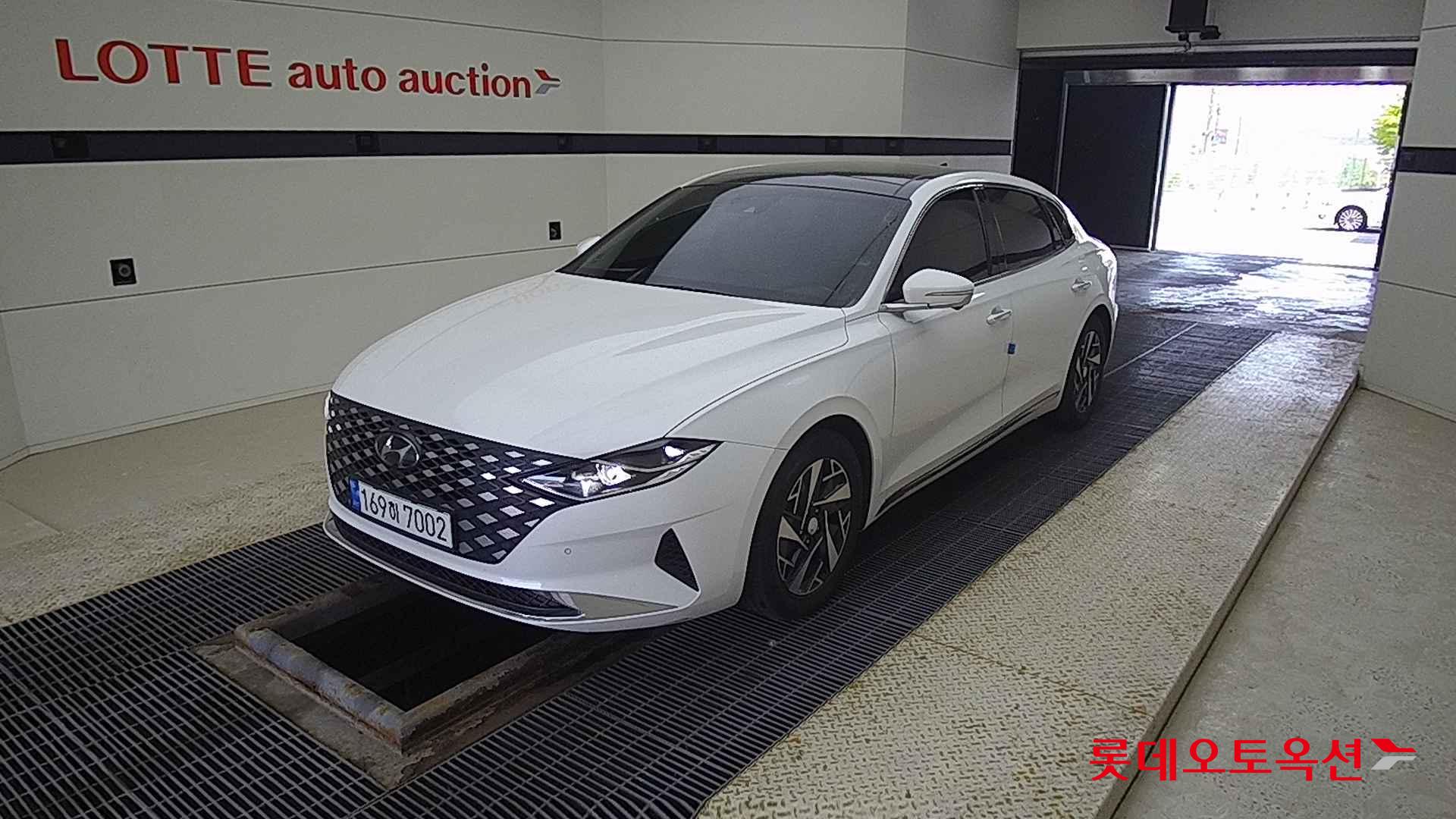 Hyundai Grandeur Hybrid id 2679420 из Кореи 14