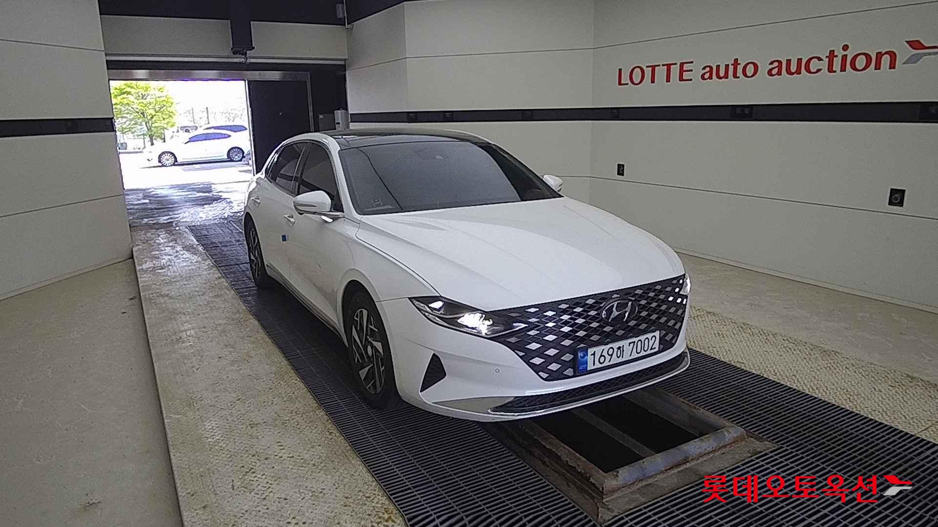 Hyundai Grandeur Hybrid id 2679420 из Кореи 15