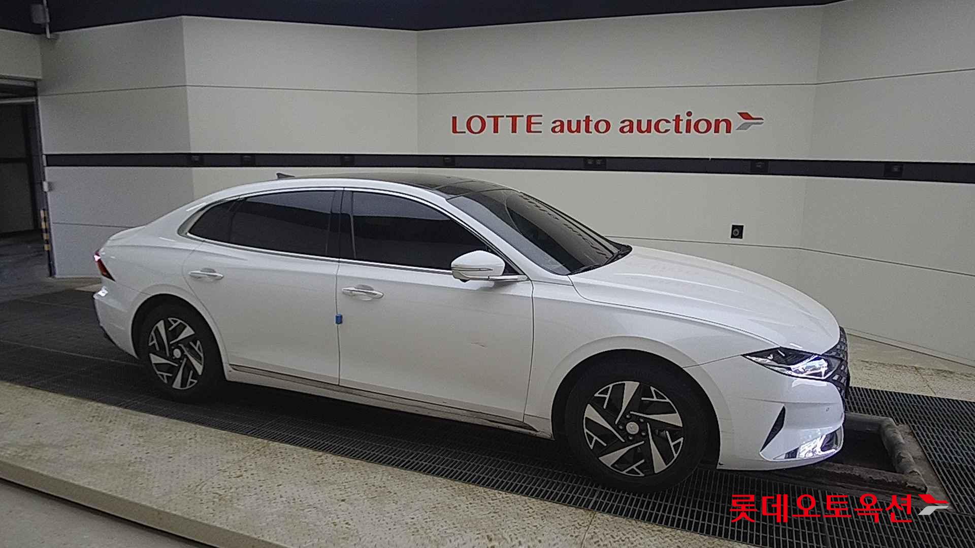 Hyundai Grandeur Hybrid id 2679420 из Кореи 17