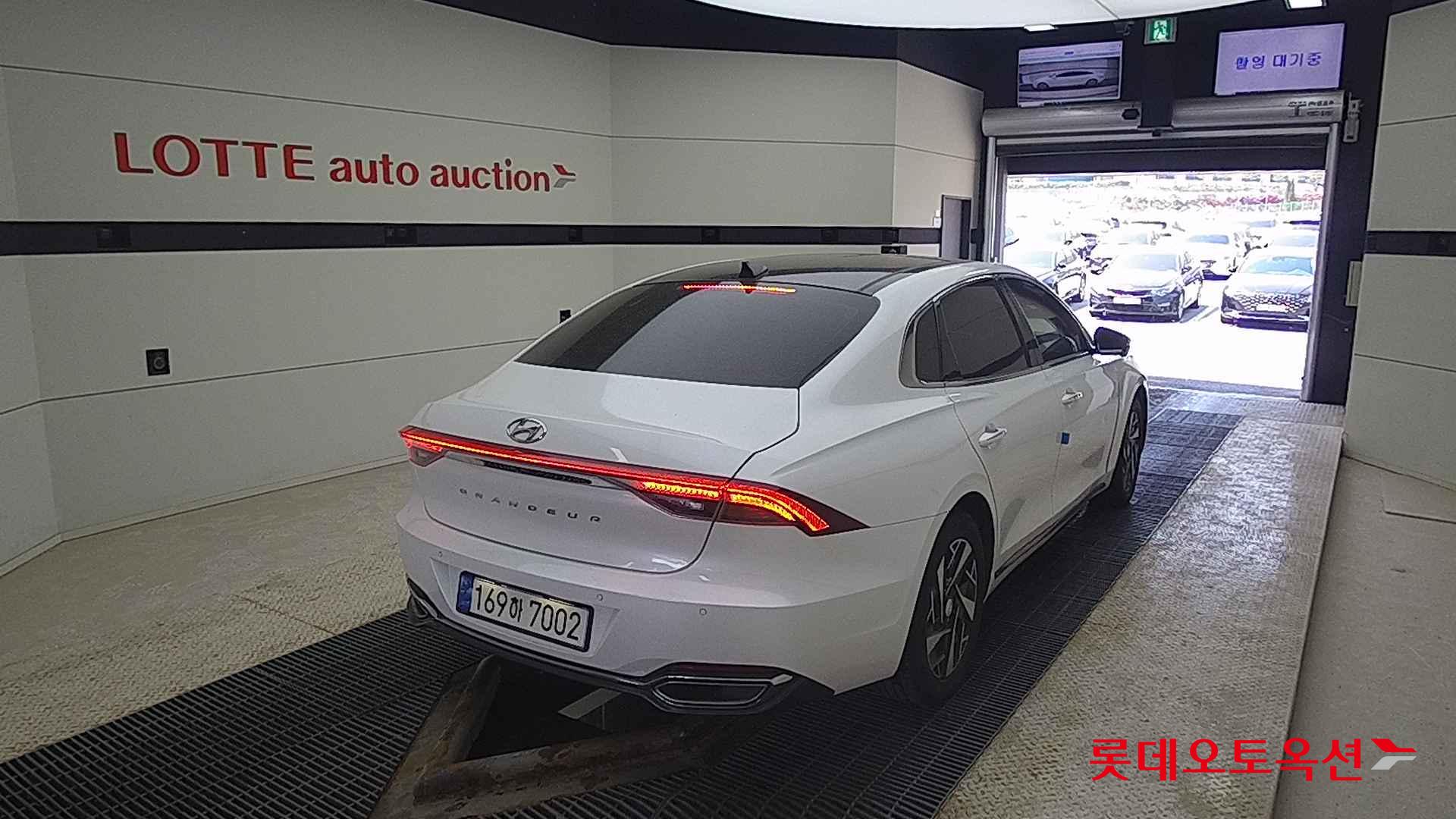 Hyundai Grandeur Hybrid id 2679420 из Кореи 20