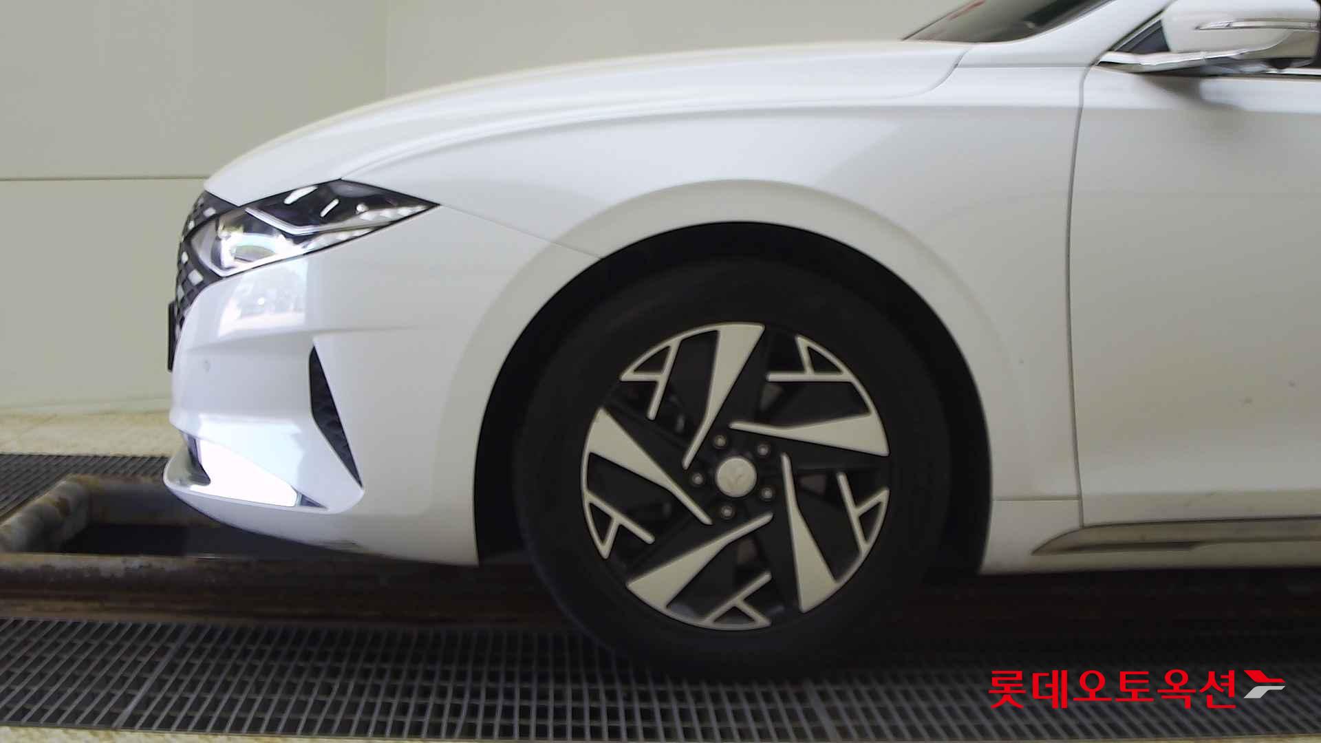 Hyundai Grandeur Hybrid id 2679420 из Кореи 21