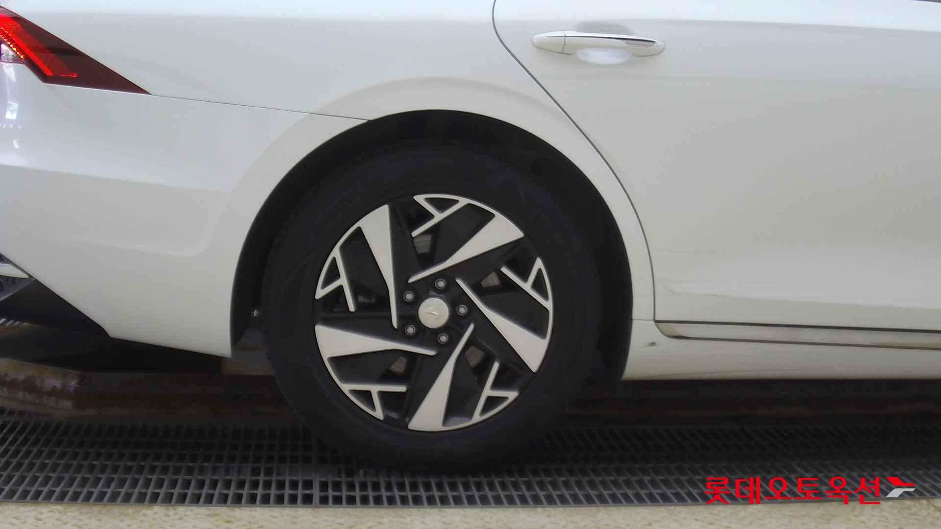 Hyundai Grandeur Hybrid id 2679420 из Кореи 24