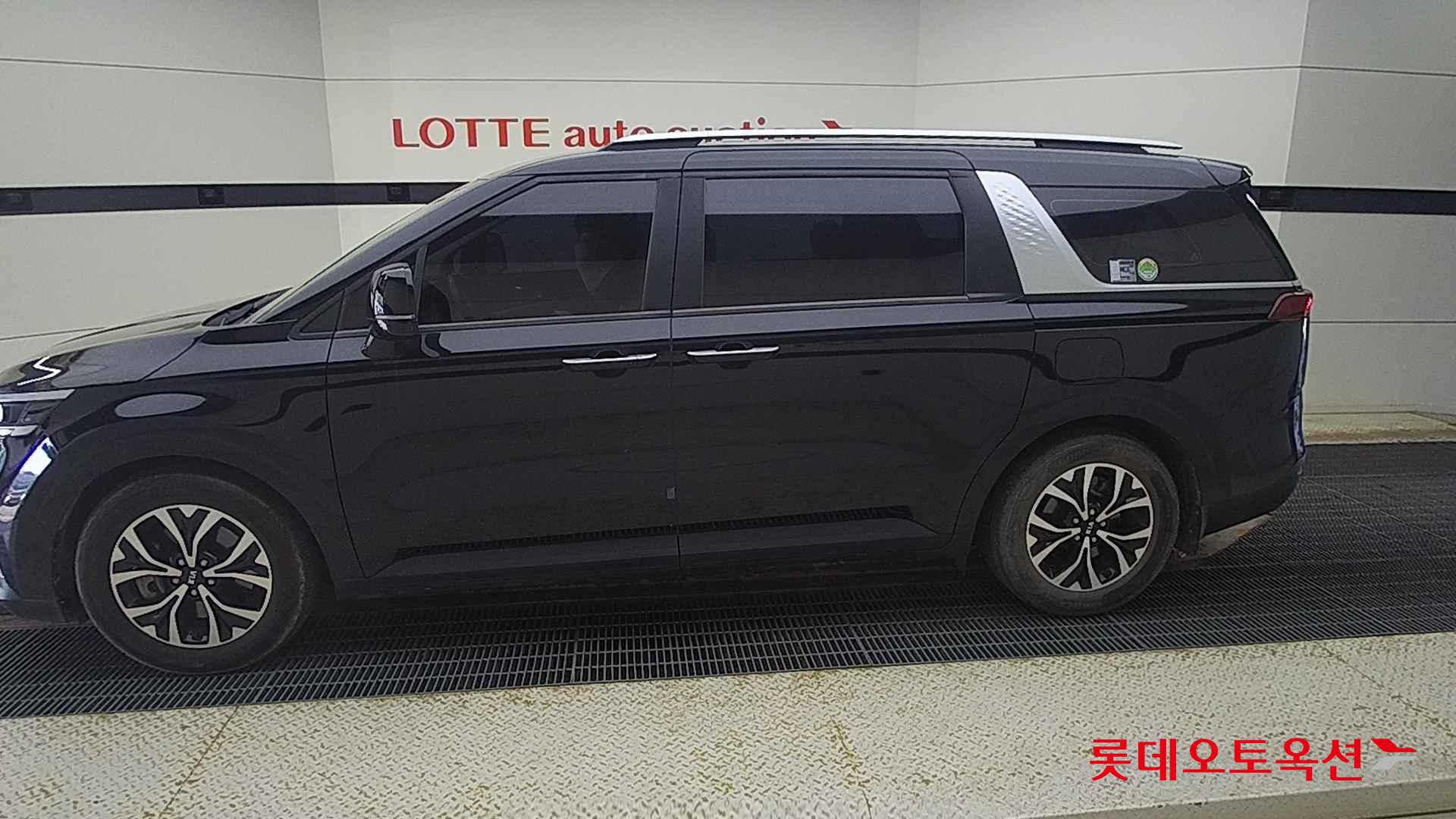 Kia Carnival id 2684505 из Кореи 7