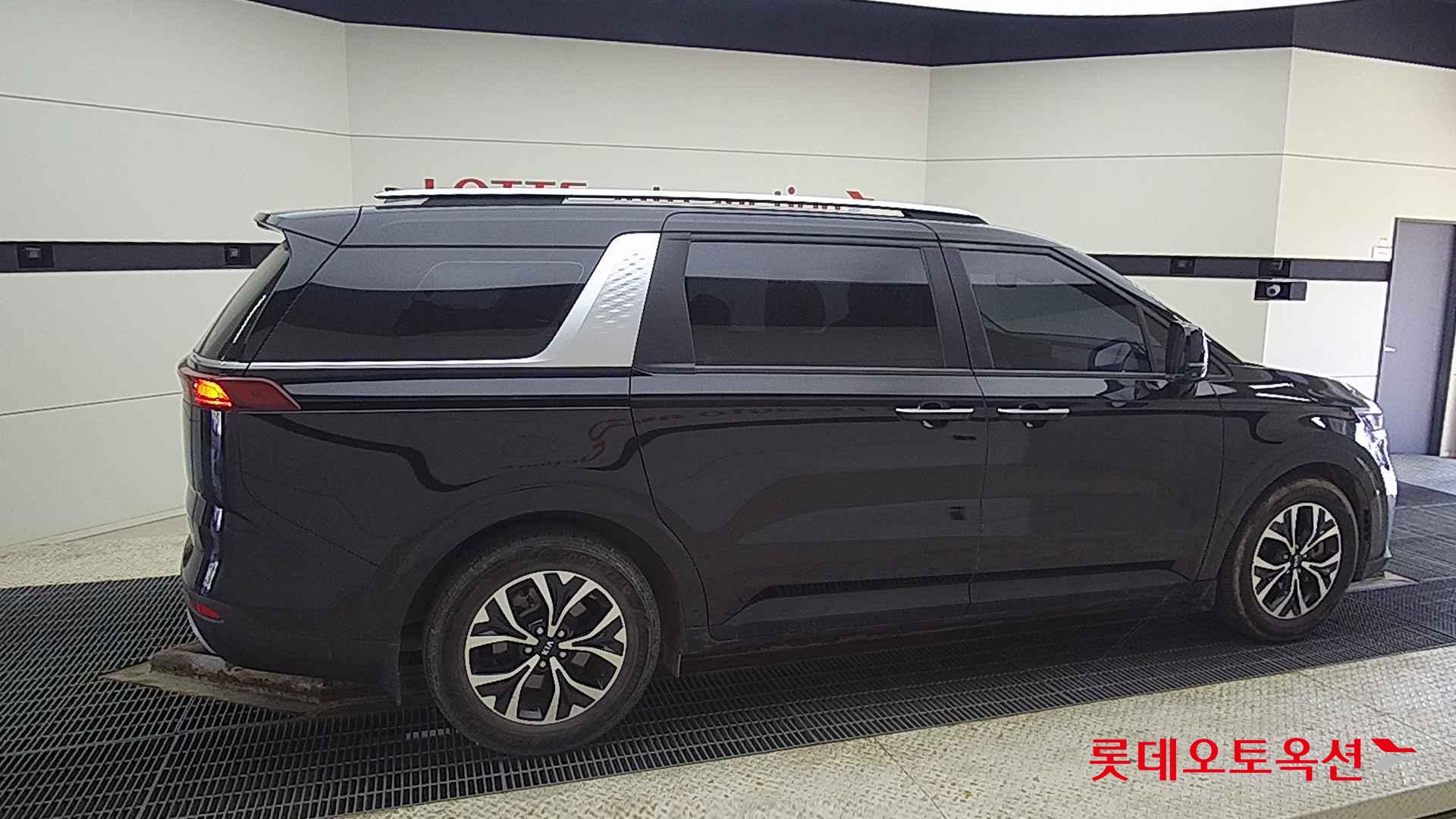 Kia Carnival id 2684505 из Кореи 18