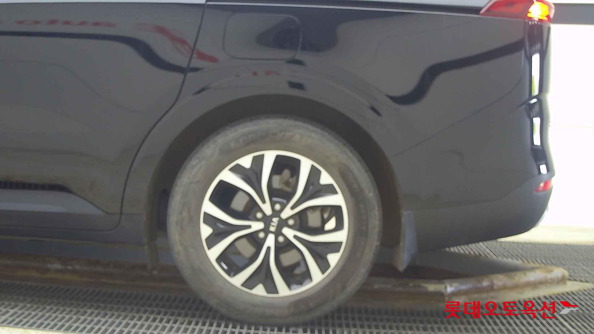 Kia Carnival id 2684505 из Кореи 22