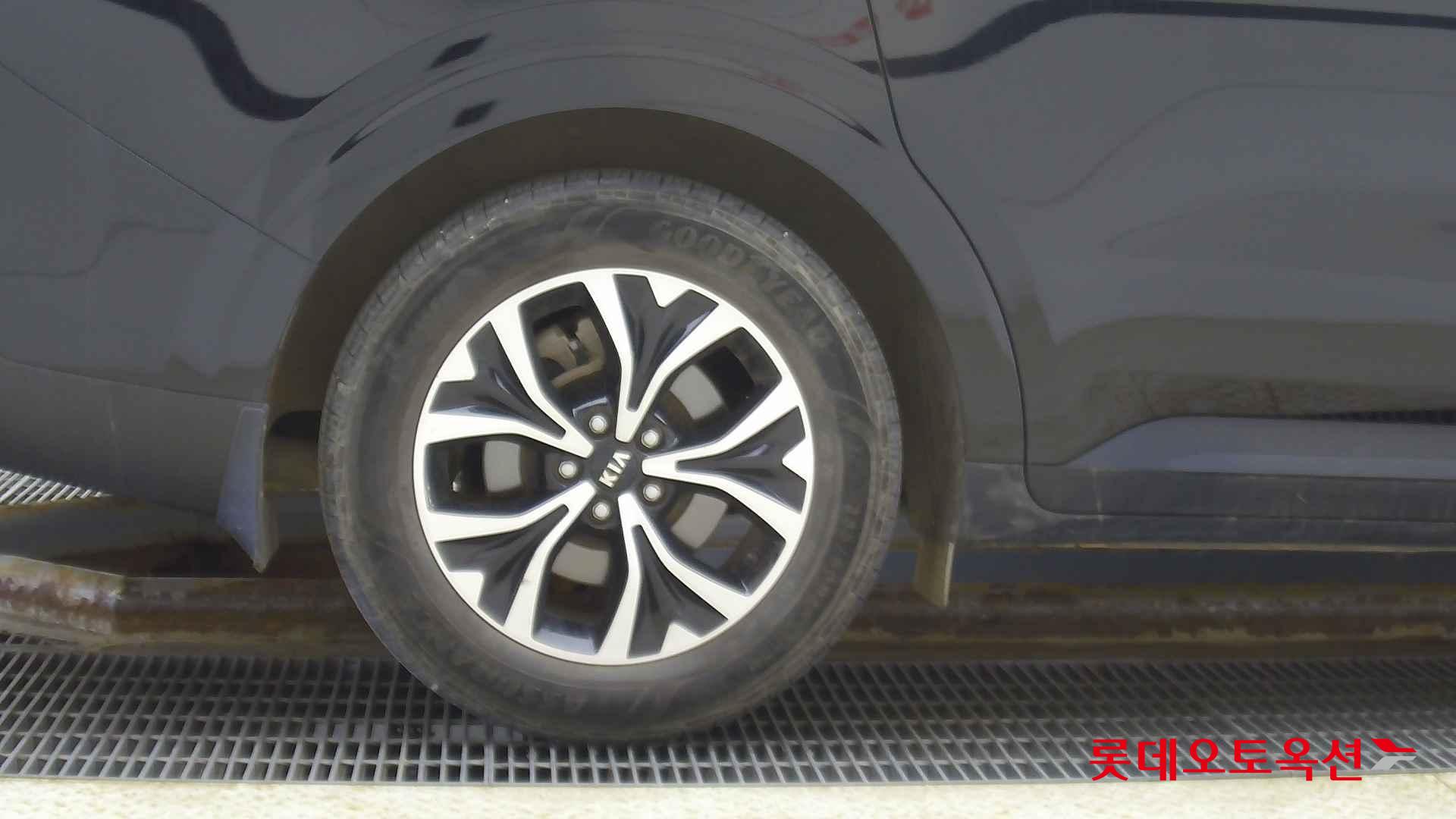 Kia Carnival id 2684505 из Кореи 24