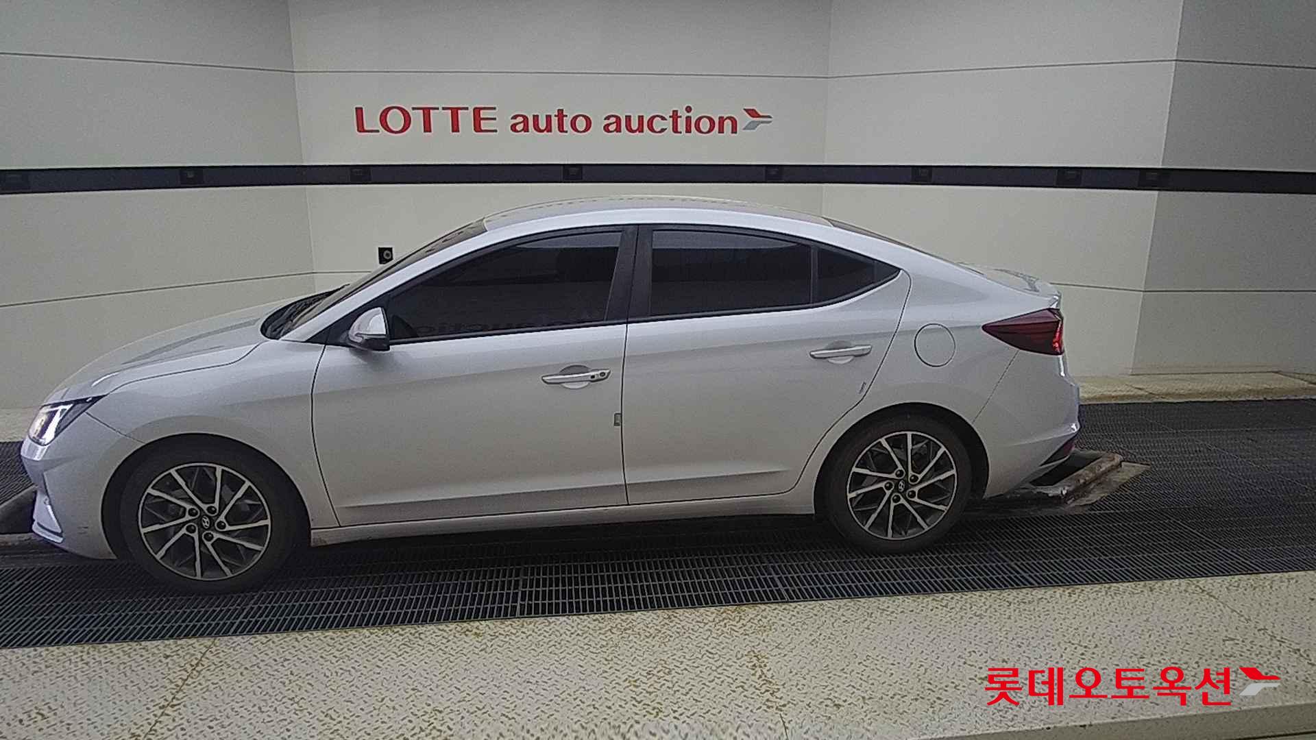 Hyundai Avante id 2698373 из Кореи 7