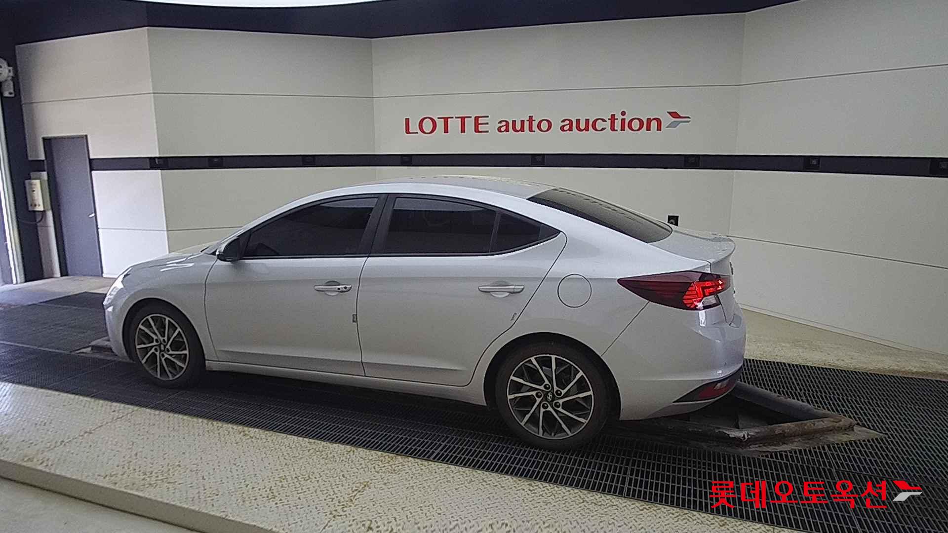 Hyundai Avante id 2698373 из Кореи 11