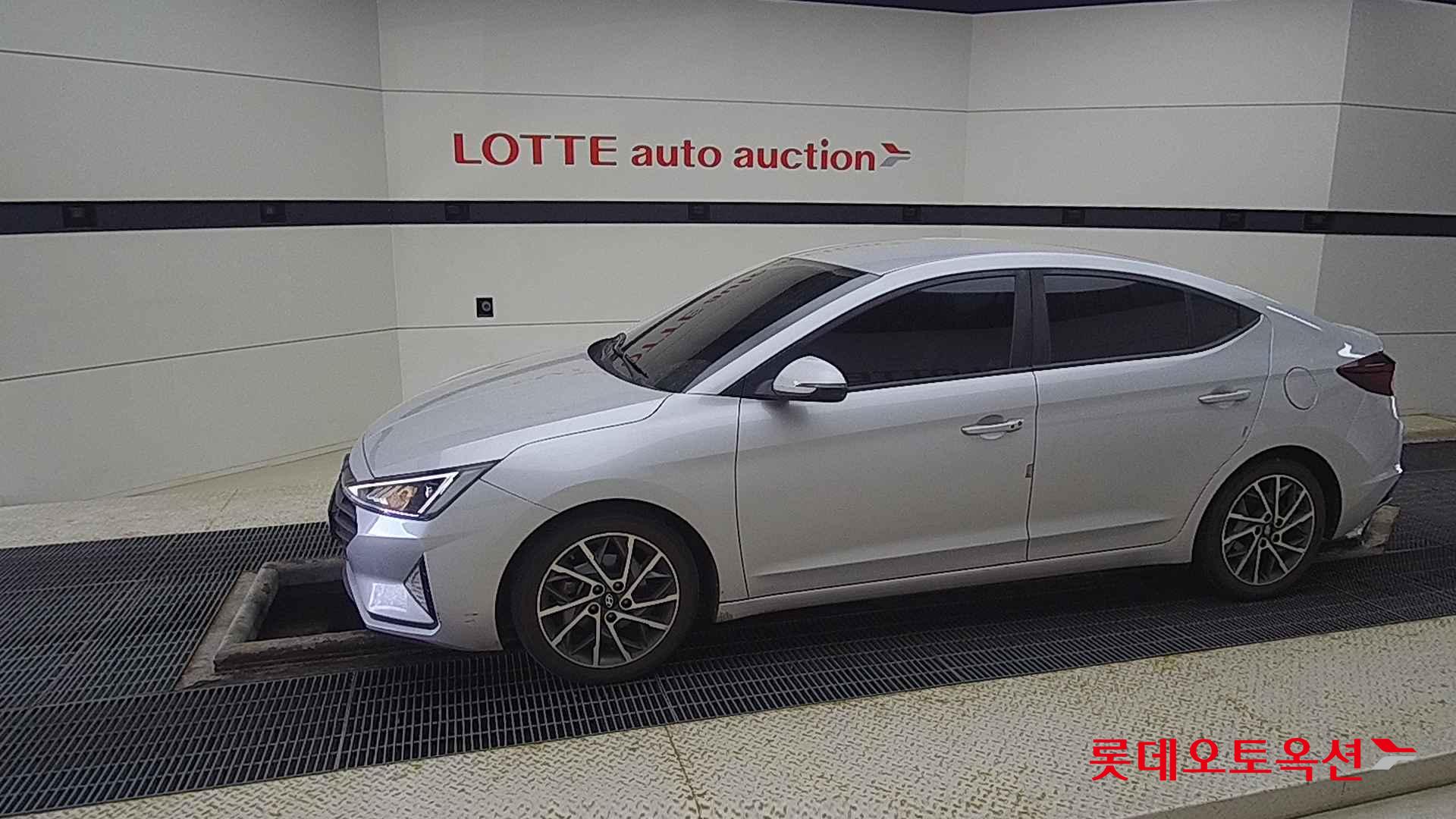 Hyundai Avante id 2698373 из Кореи 12