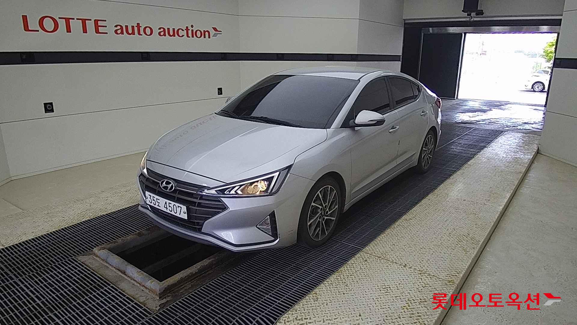 Hyundai Avante id 2698373 из Кореи 14