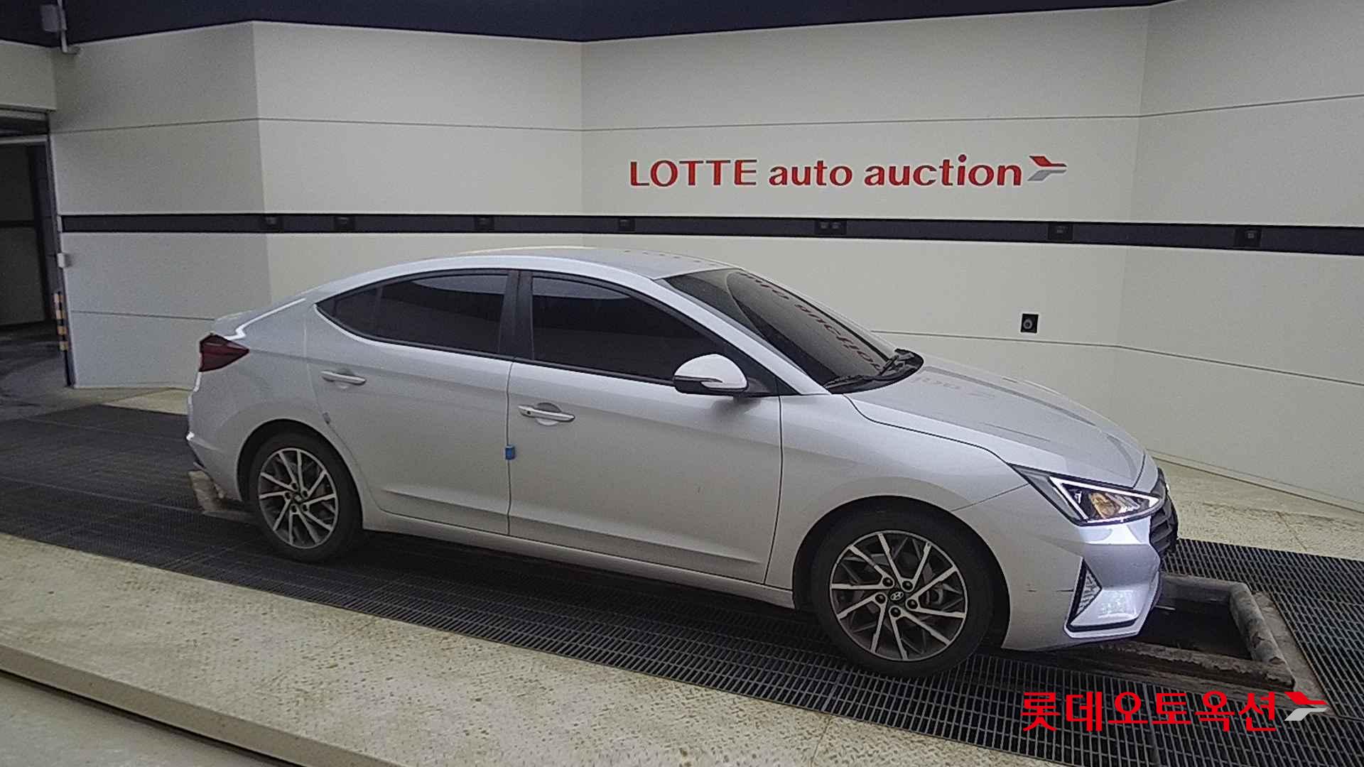 Hyundai Avante id 2698373 из Кореи 17