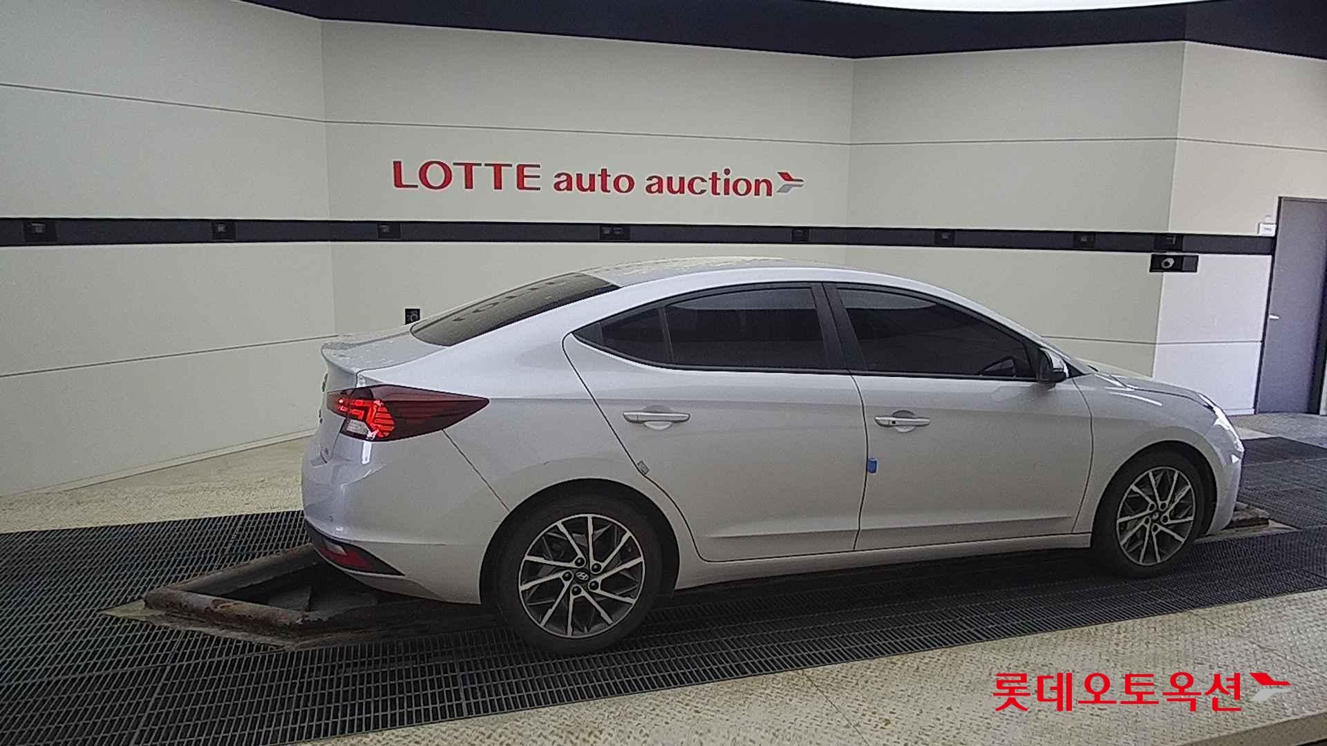 Hyundai Avante id 2698373 из Кореи 18