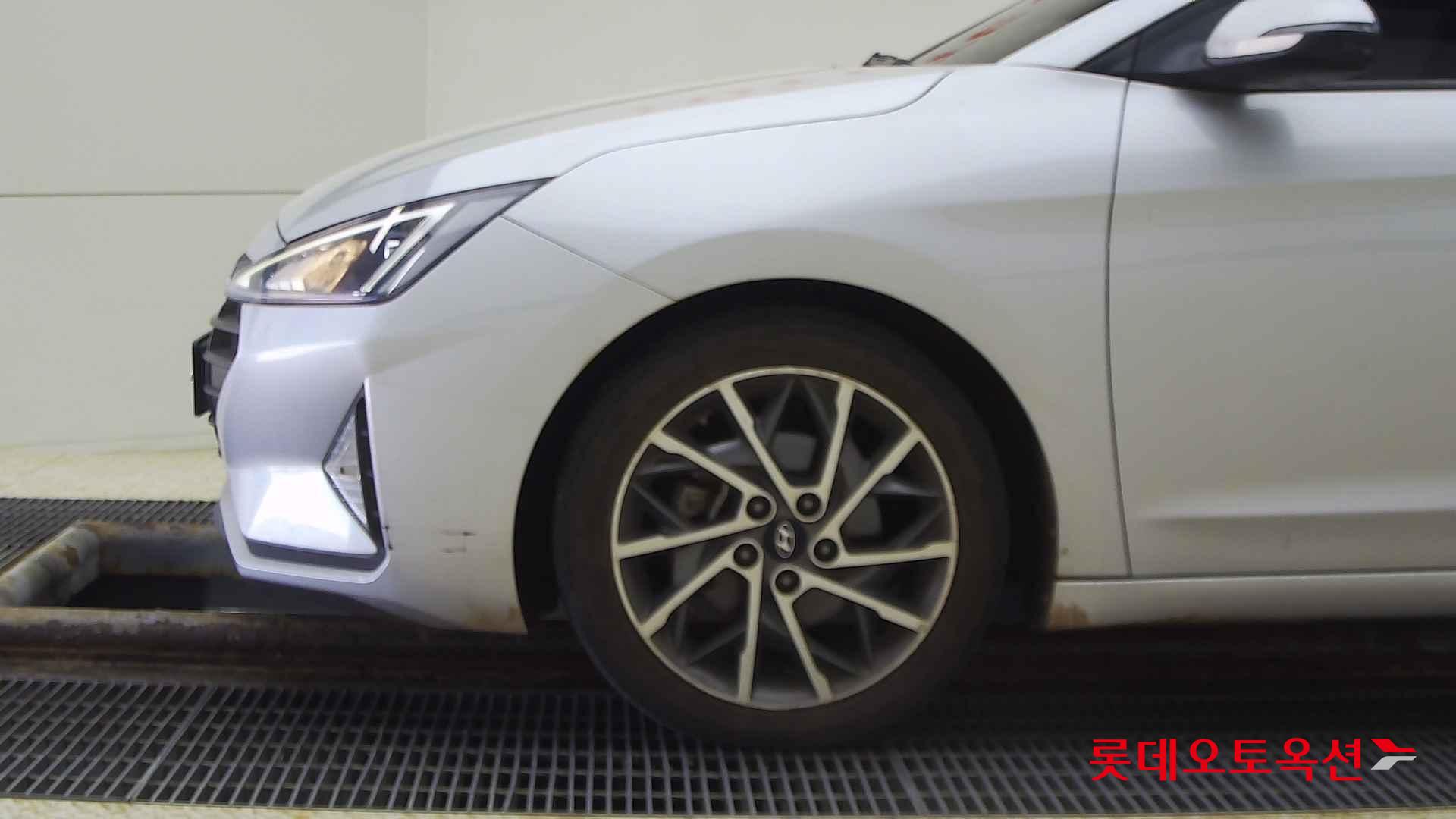 Hyundai Avante id 2698373 из Кореи 21