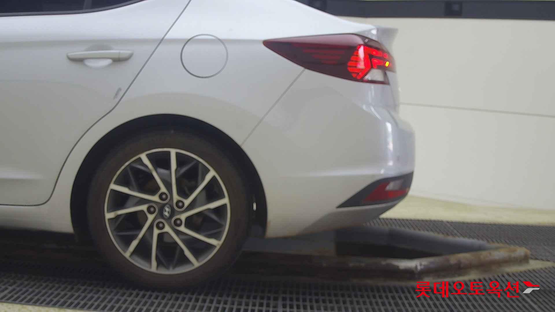 Hyundai Avante id 2698373 из Кореи 22