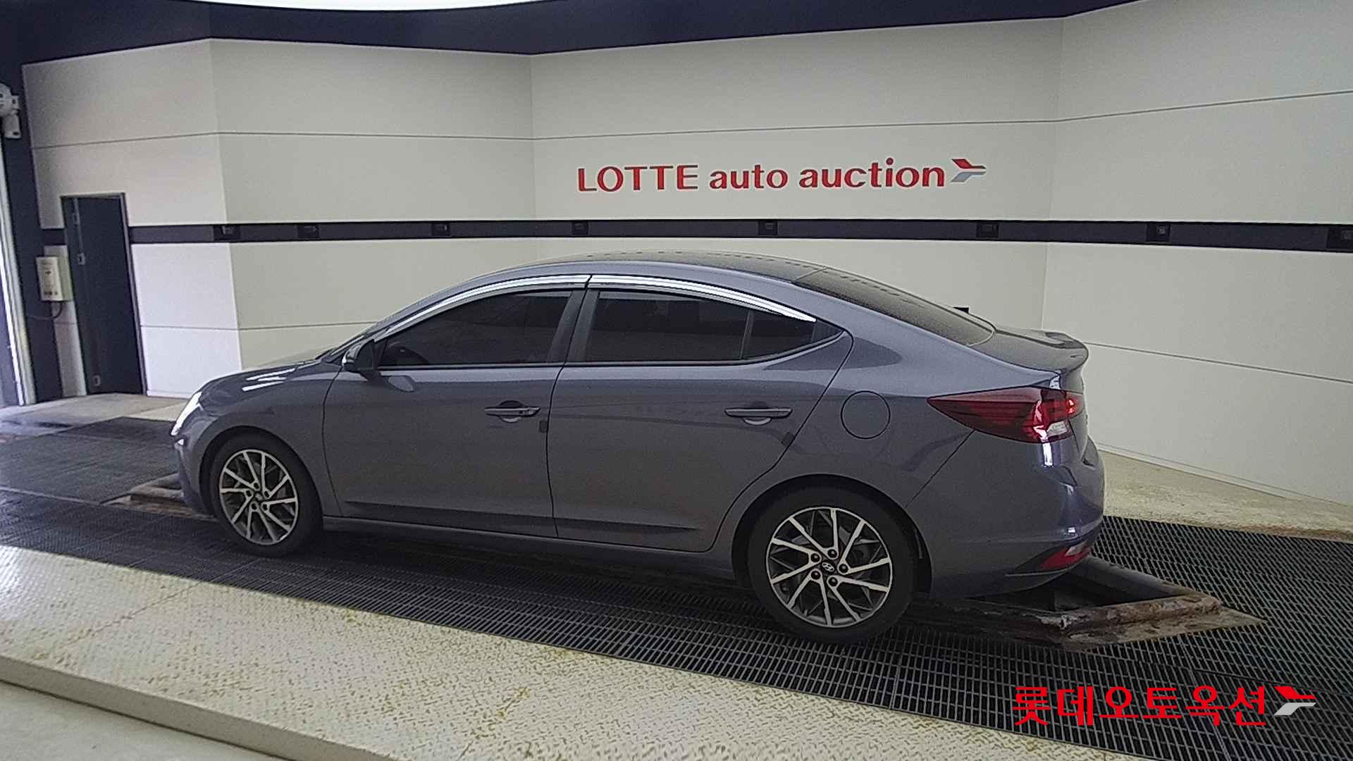 Hyundai Avante id 2704075 из Кореи 11