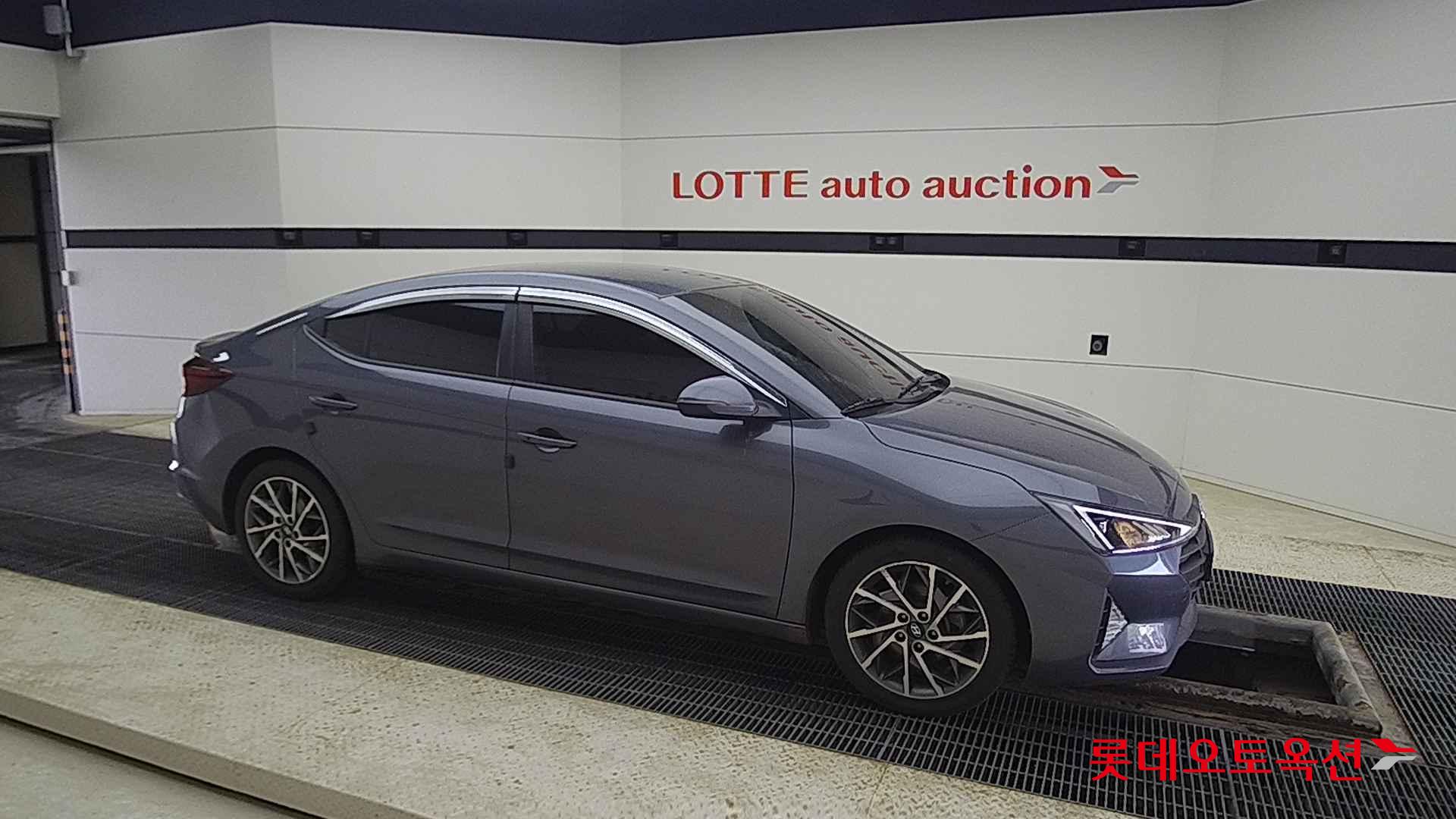 Hyundai Avante id 2704075 из Кореи 17