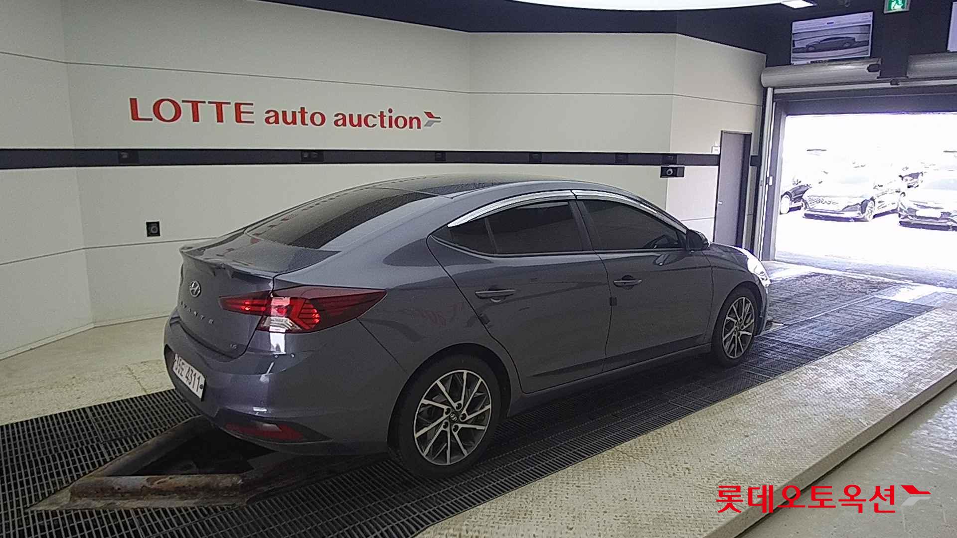 Hyundai Avante id 2704075 из Кореи 19