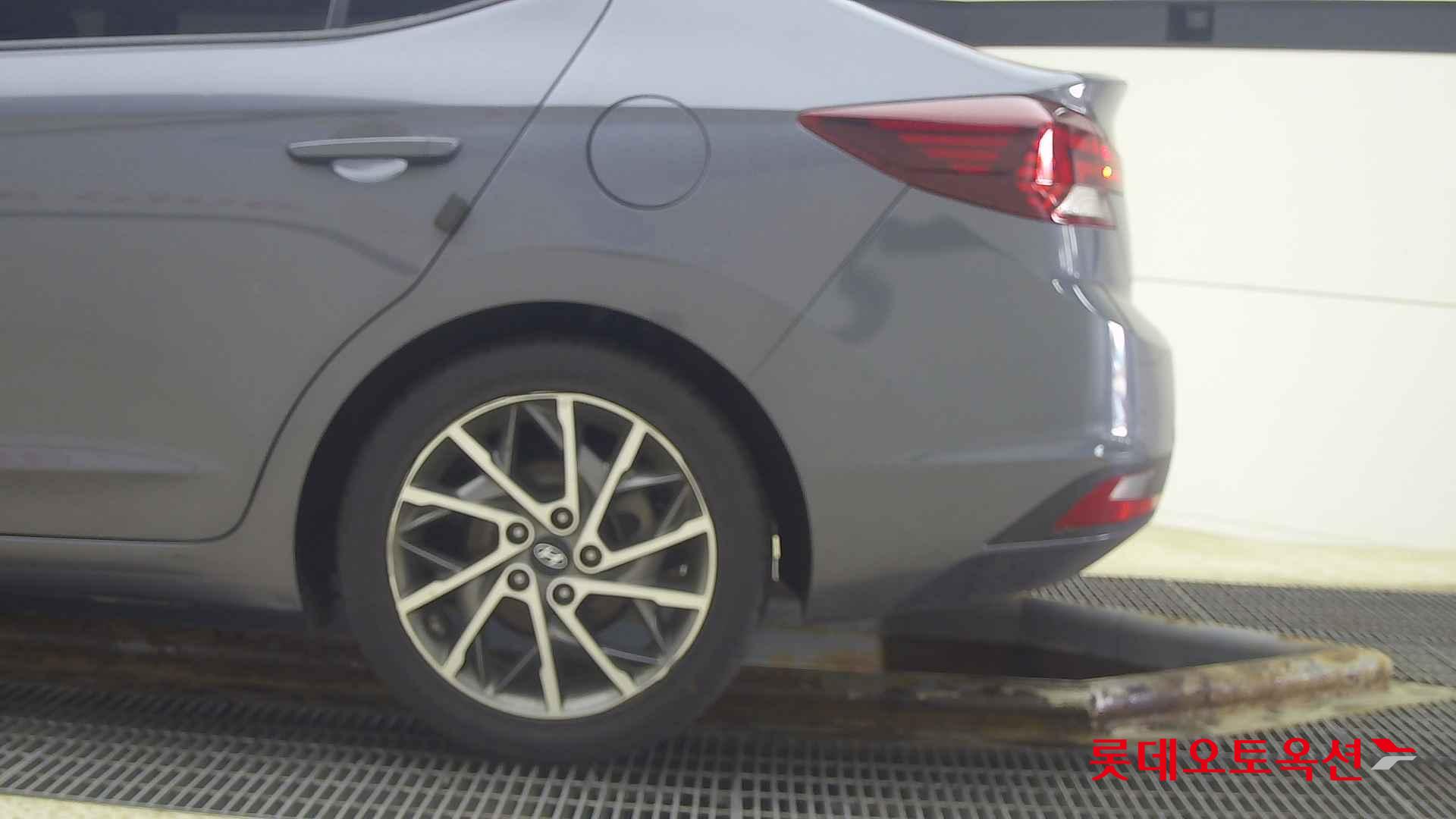 Hyundai Avante id 2704075 из Кореи 22