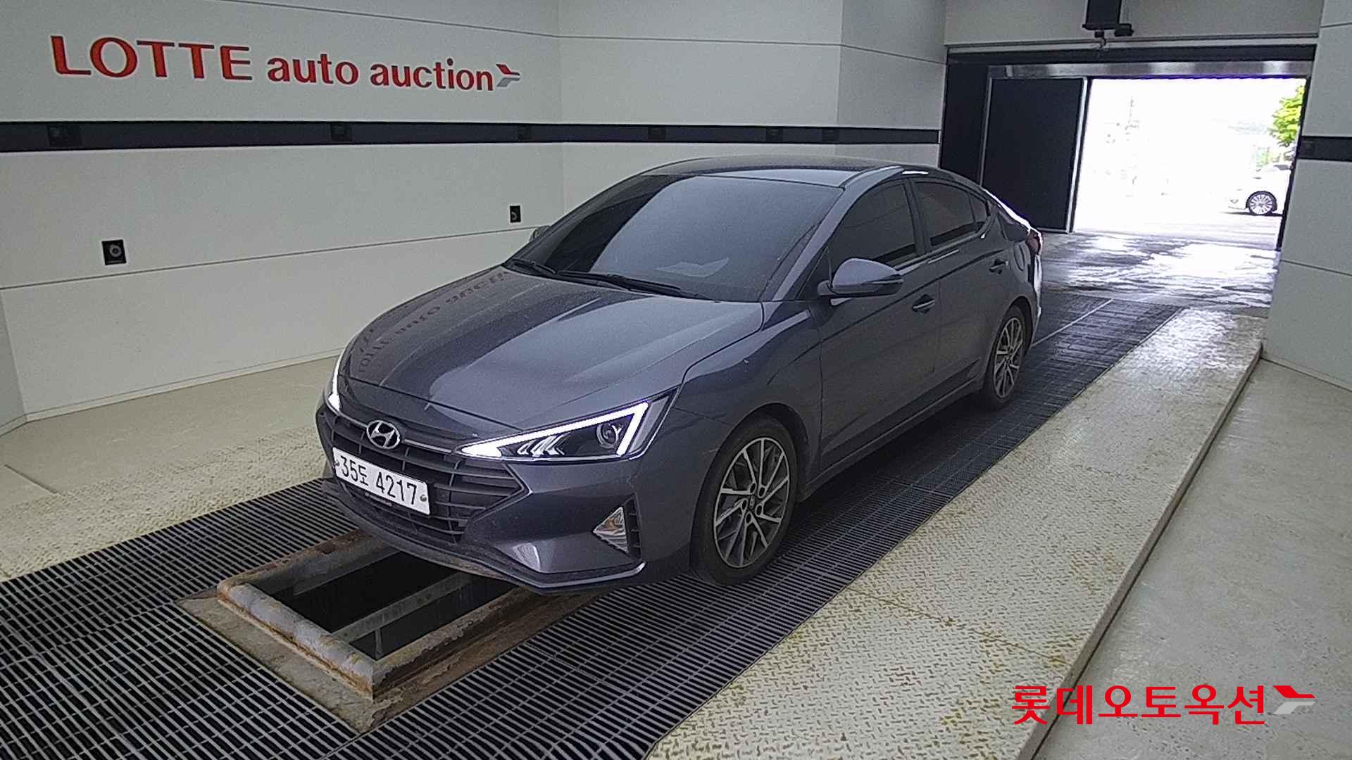 Hyundai Avante id 2703944 из Кореи 14