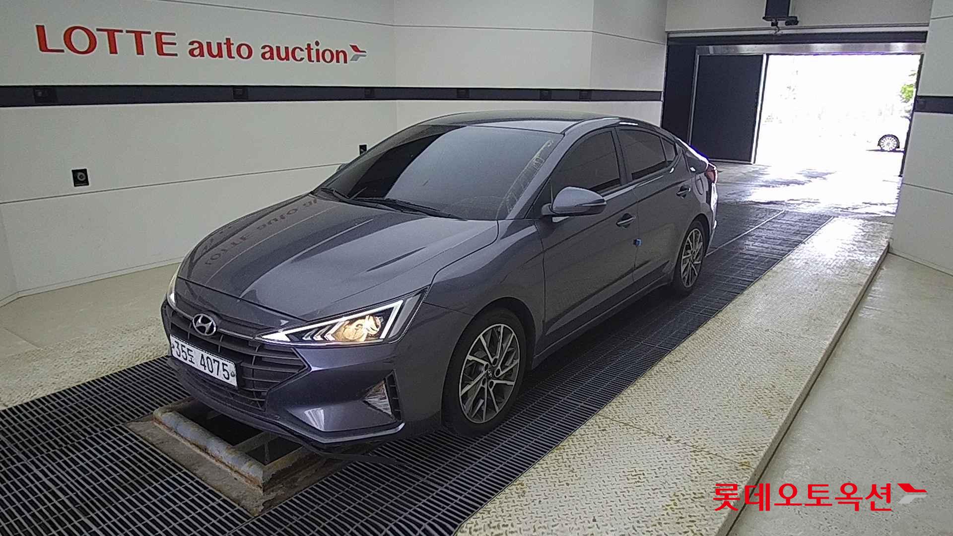 Hyundai Avante id 2703986 из Кореи 14