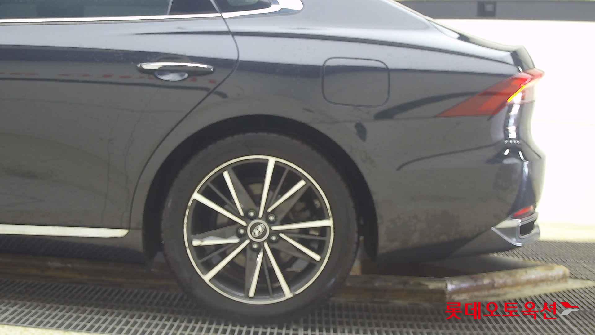 Hyundai Grandeur id 2698370 из Кореи 22
