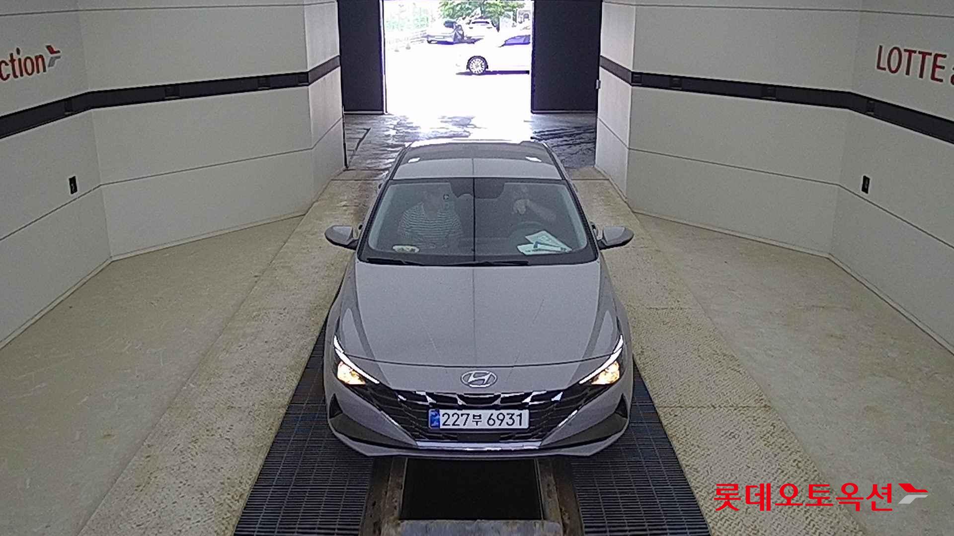 Hyundai Avante id 2720996 из Кореи 8