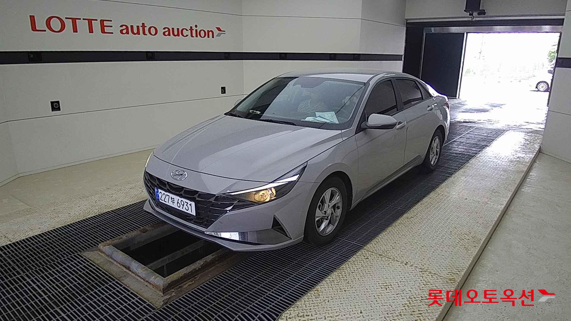 Hyundai Avante id 2720996 из Кореи 14