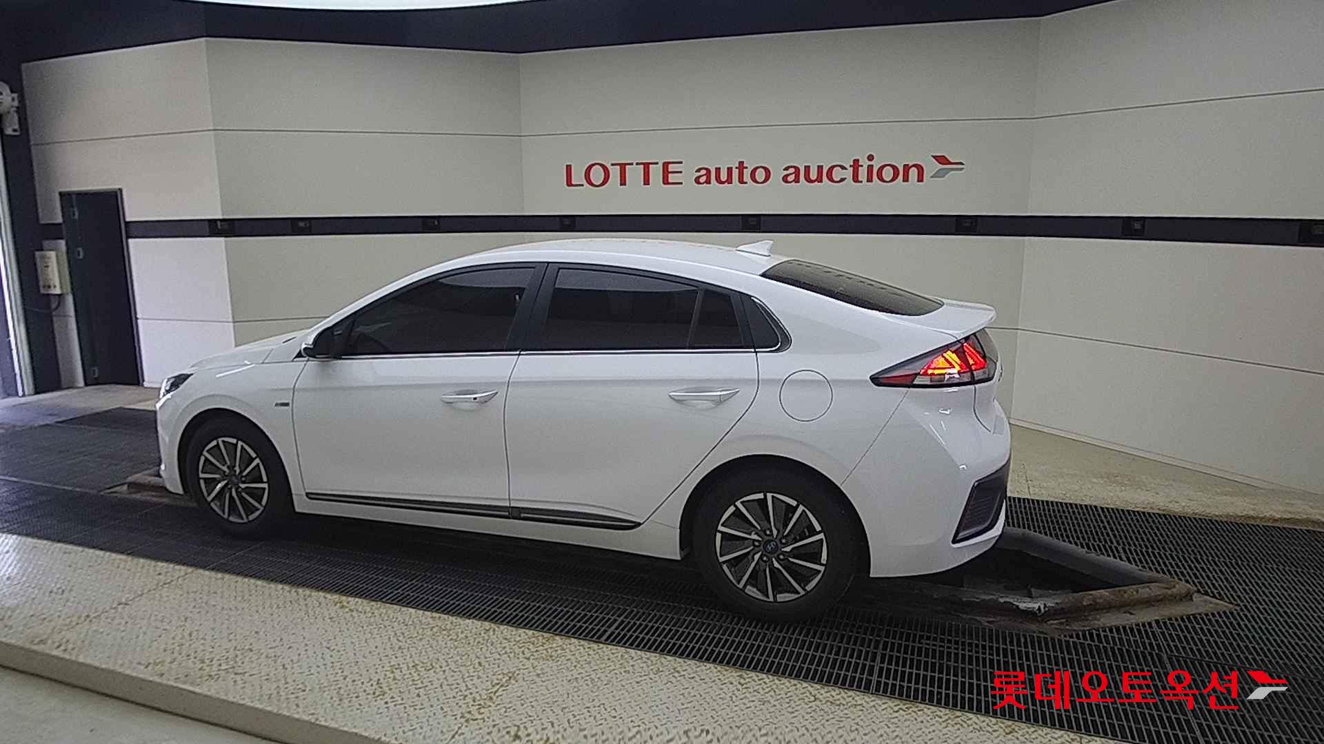 Hyundai IONIQ Electric id 2704032 из Кореи 11