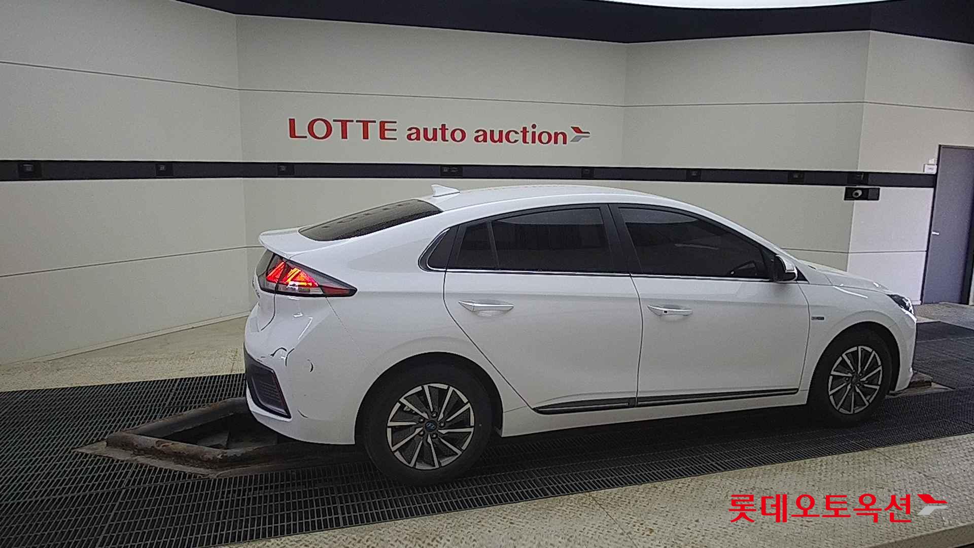 Hyundai IONIQ Electric id 2704032 из Кореи 18