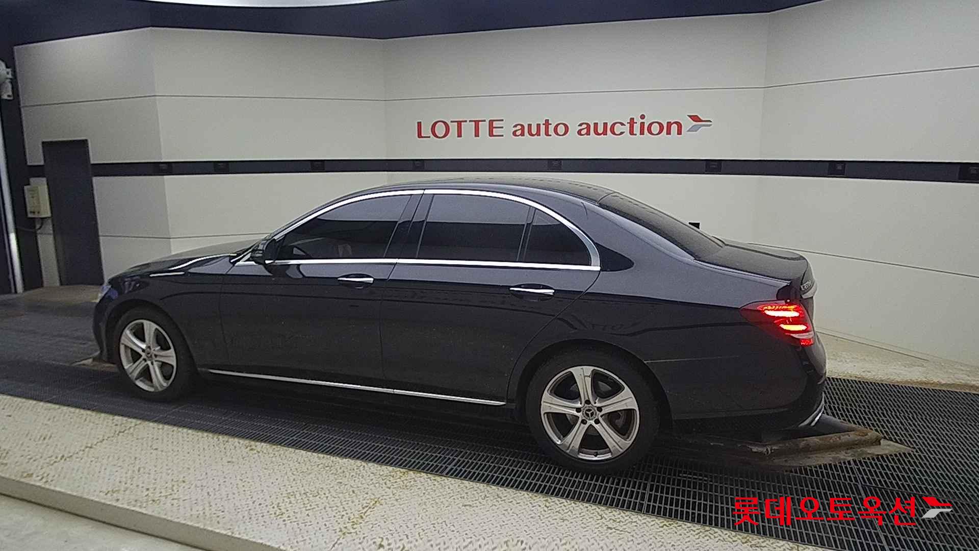 مرسيدس E220D