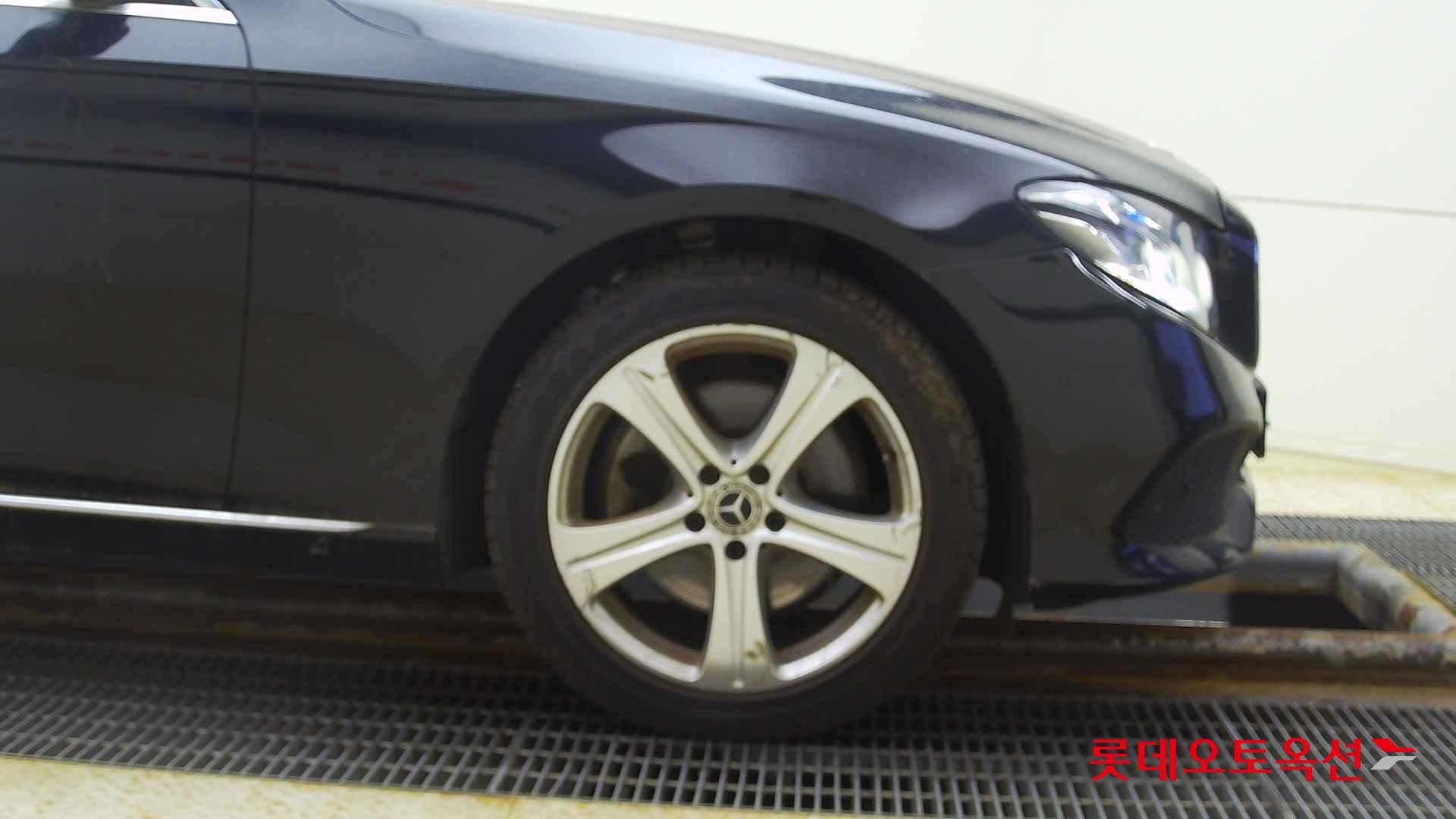 مرسيدس E220D