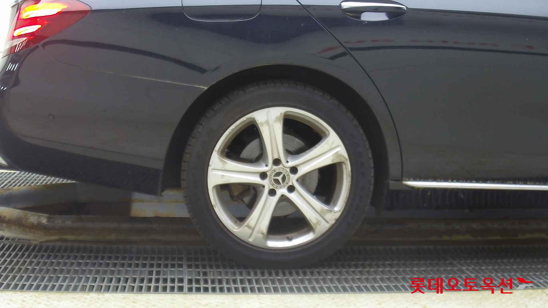 مرسيدس E220D