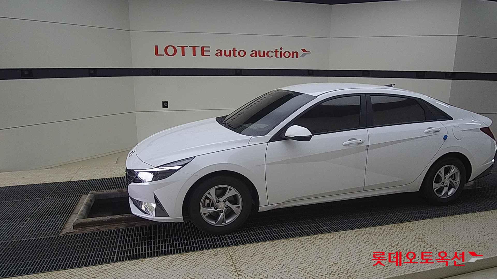 Hyundai Avante id 2704002 из Кореи 12