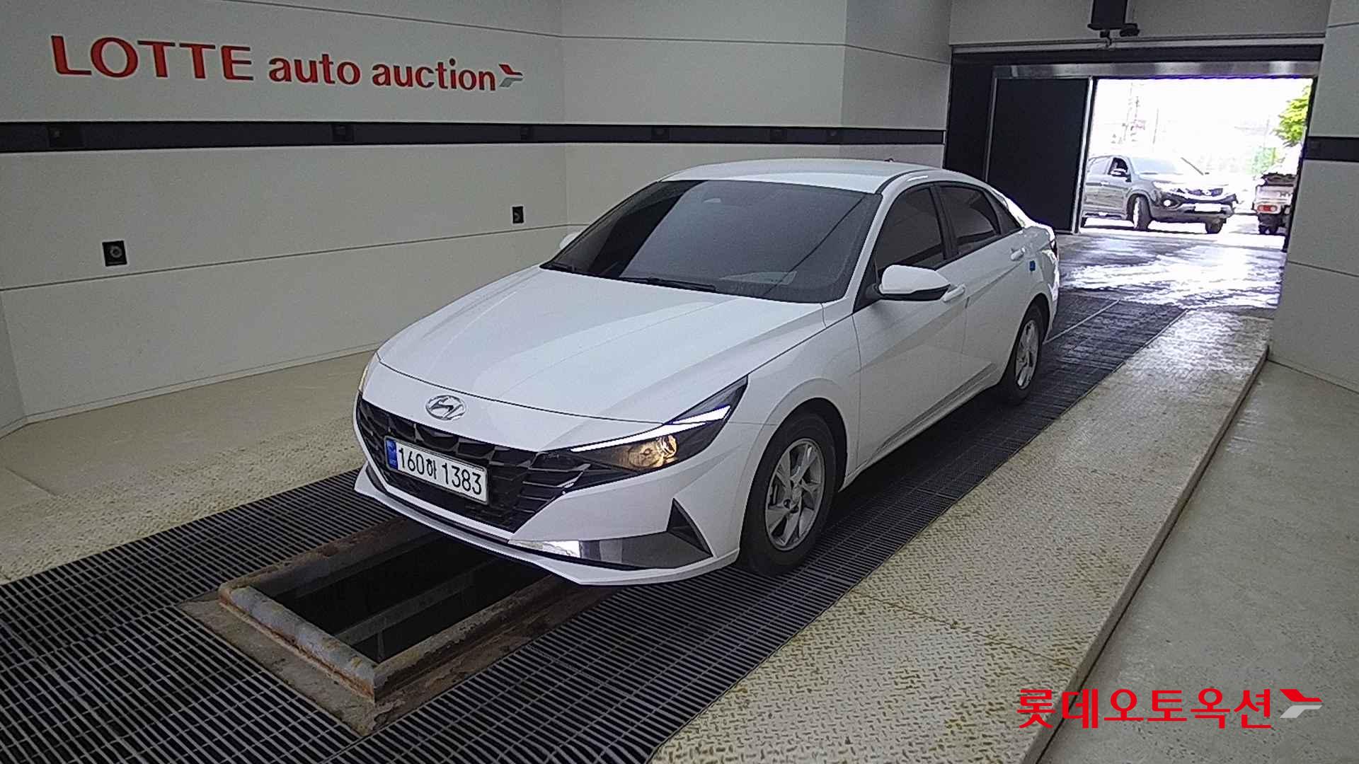 Hyundai Avante id 2704002 из Кореи 14