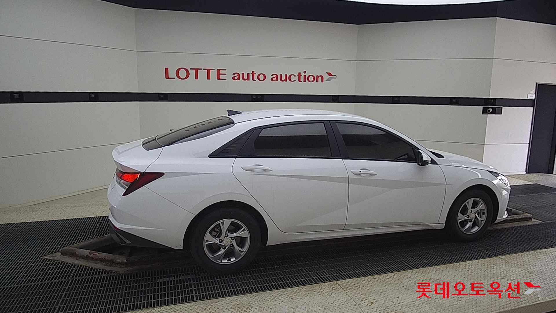 Hyundai Avante id 2704002 из Кореи 18