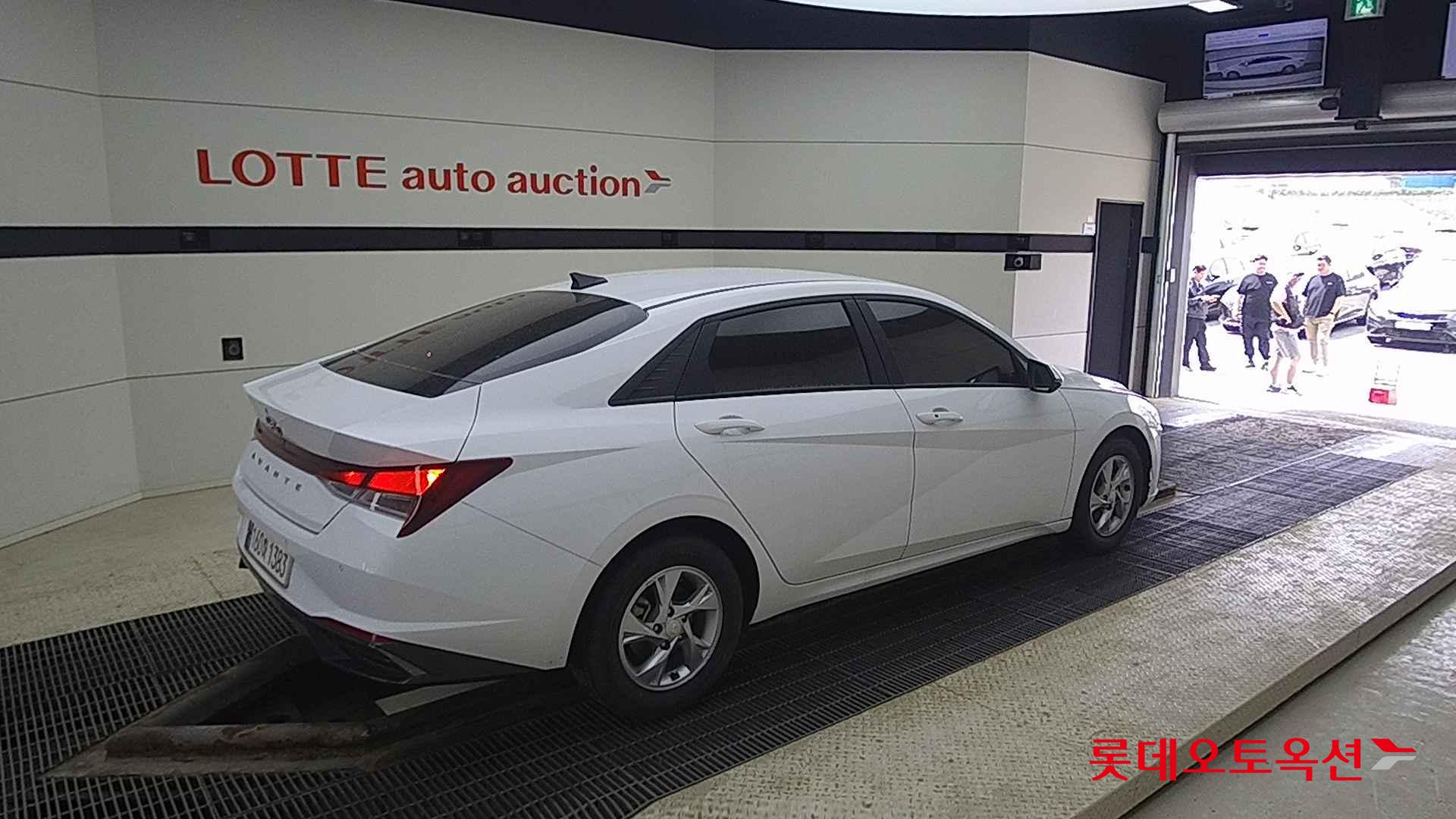 Hyundai Avante id 2704002 из Кореи 19