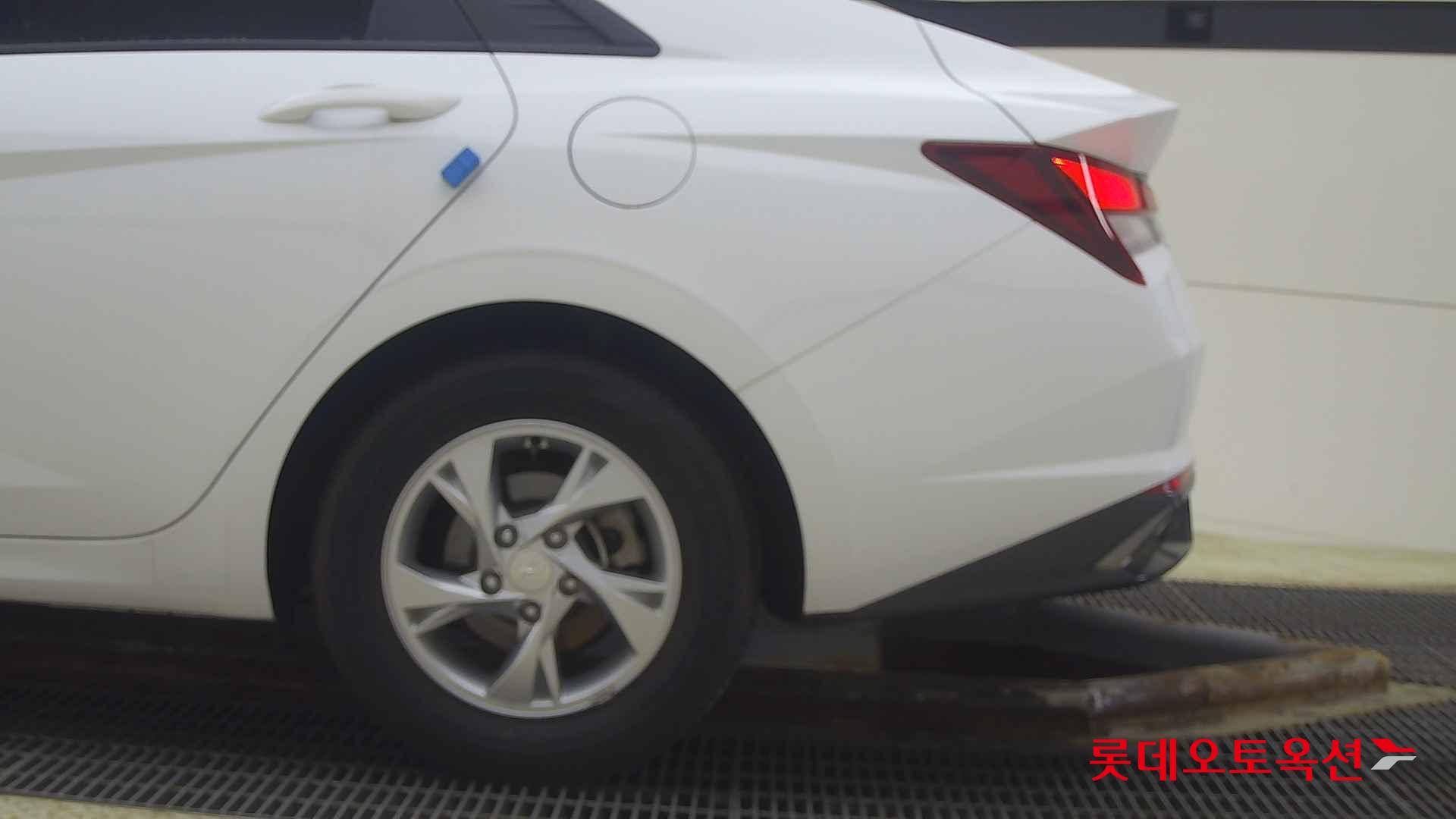 Hyundai Avante id 2704002 из Кореи 22