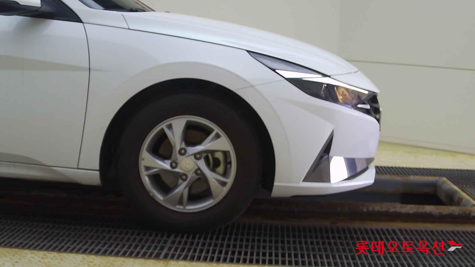 Hyundai Avante id 2704002 из Кореи 23