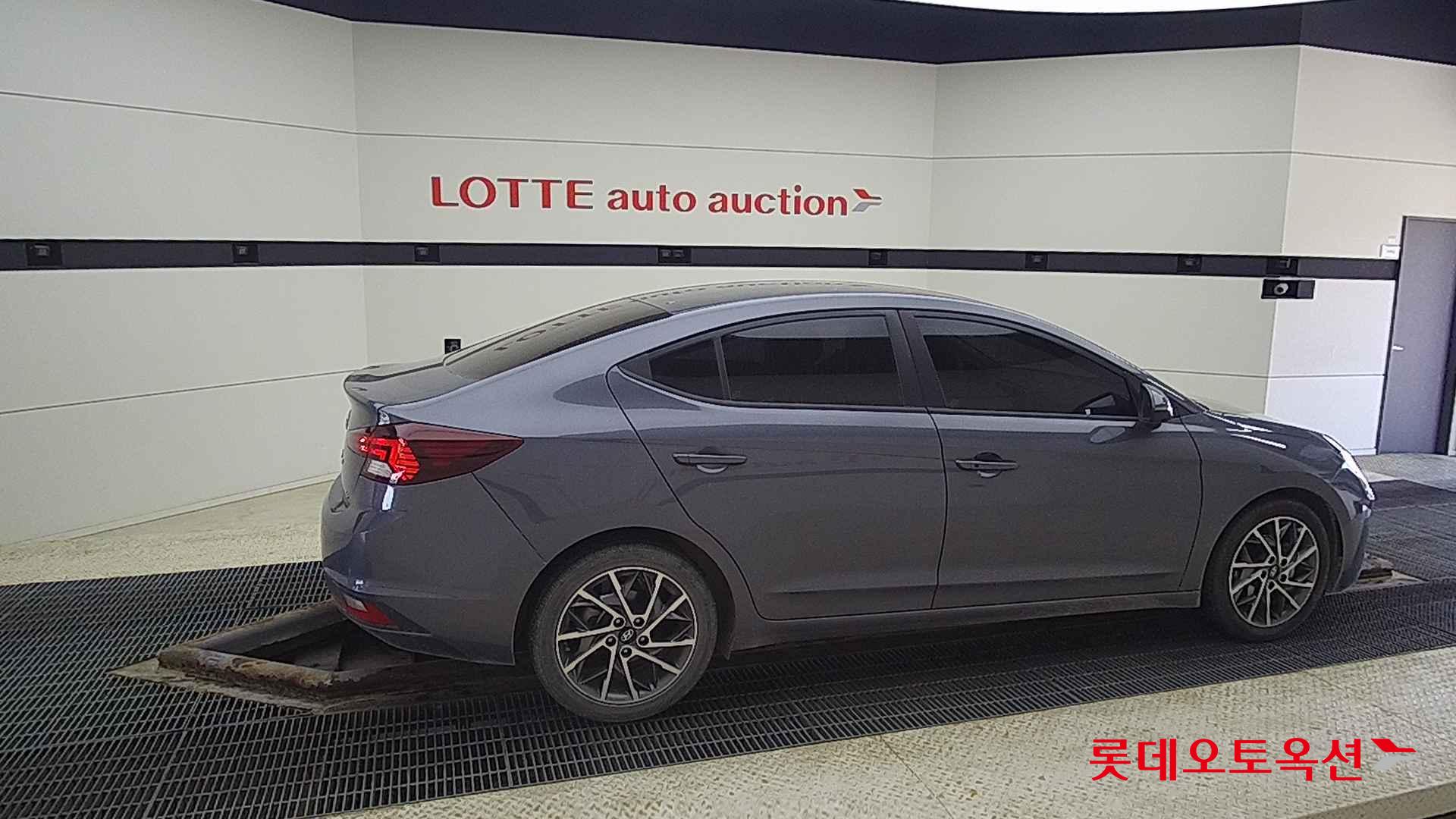 Hyundai Avante id 2698351 из Кореи 18