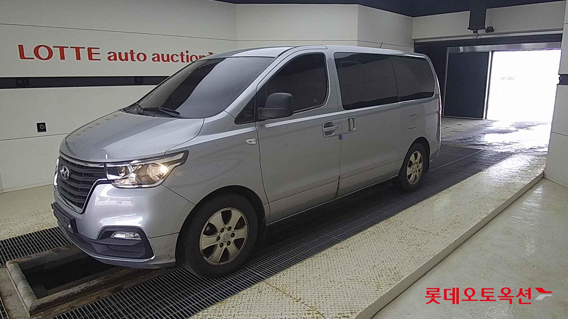 Hyundai Grand Starex id 2704008 из Кореи 13