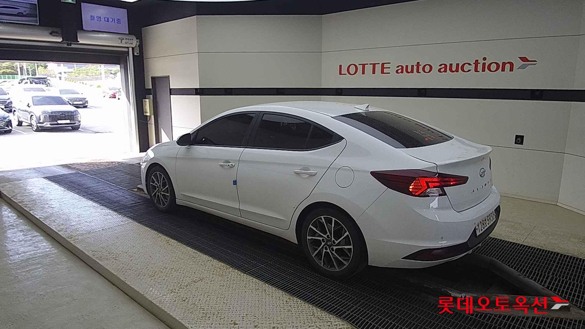 Hyundai Avante id 2698331 из Кореи 10