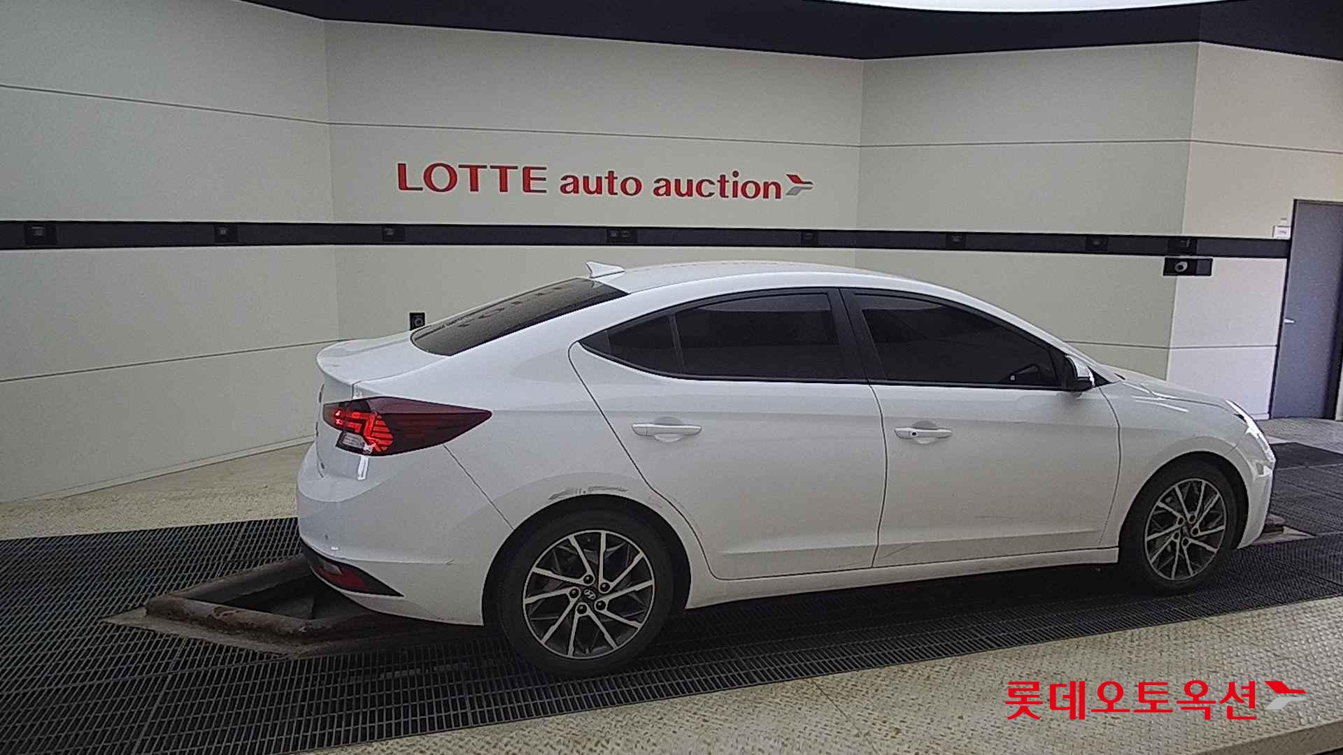 Hyundai Avante id 2698331 из Кореи 18