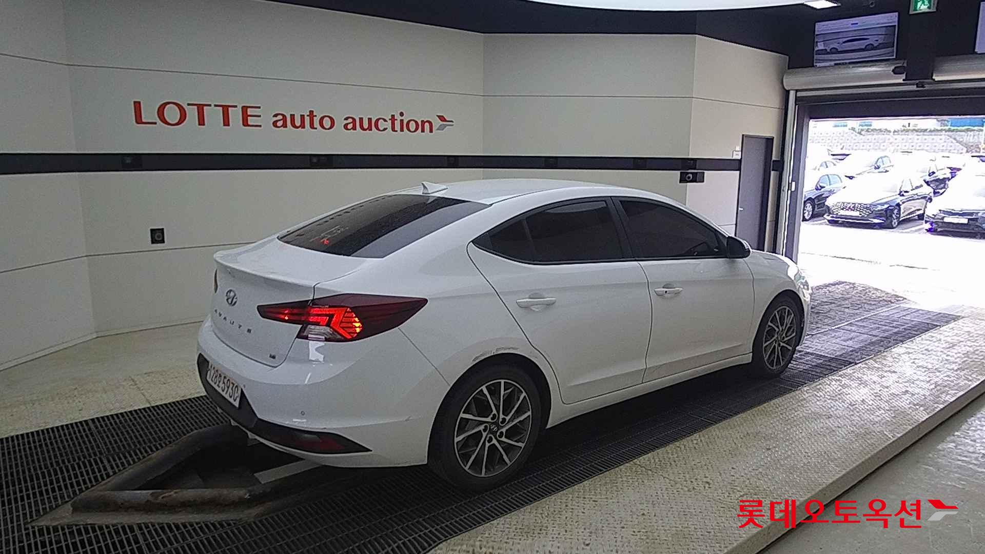 Hyundai Avante id 2698331 из Кореи 19