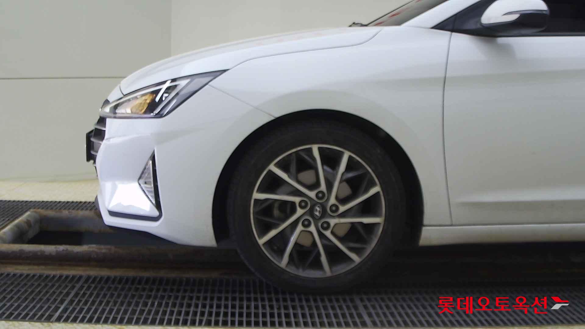 Hyundai Avante id 2698331 из Кореи 21