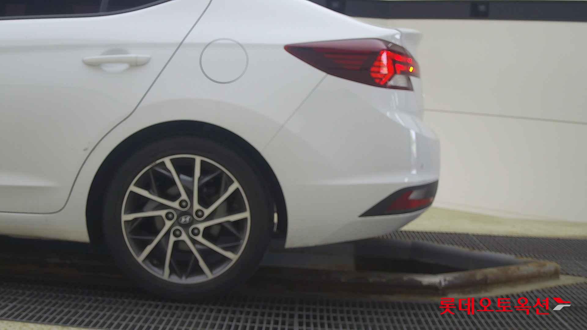 Hyundai Avante id 2698331 из Кореи 22