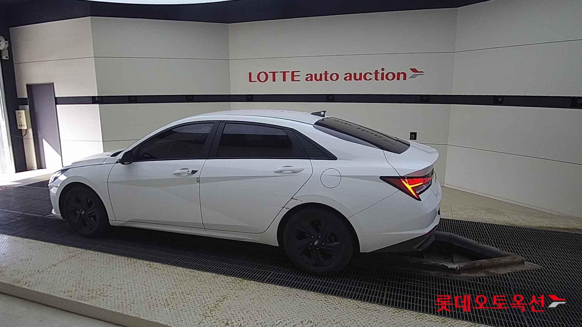 Hyundai Avante Hybrid id 2698332 из Кореи 11