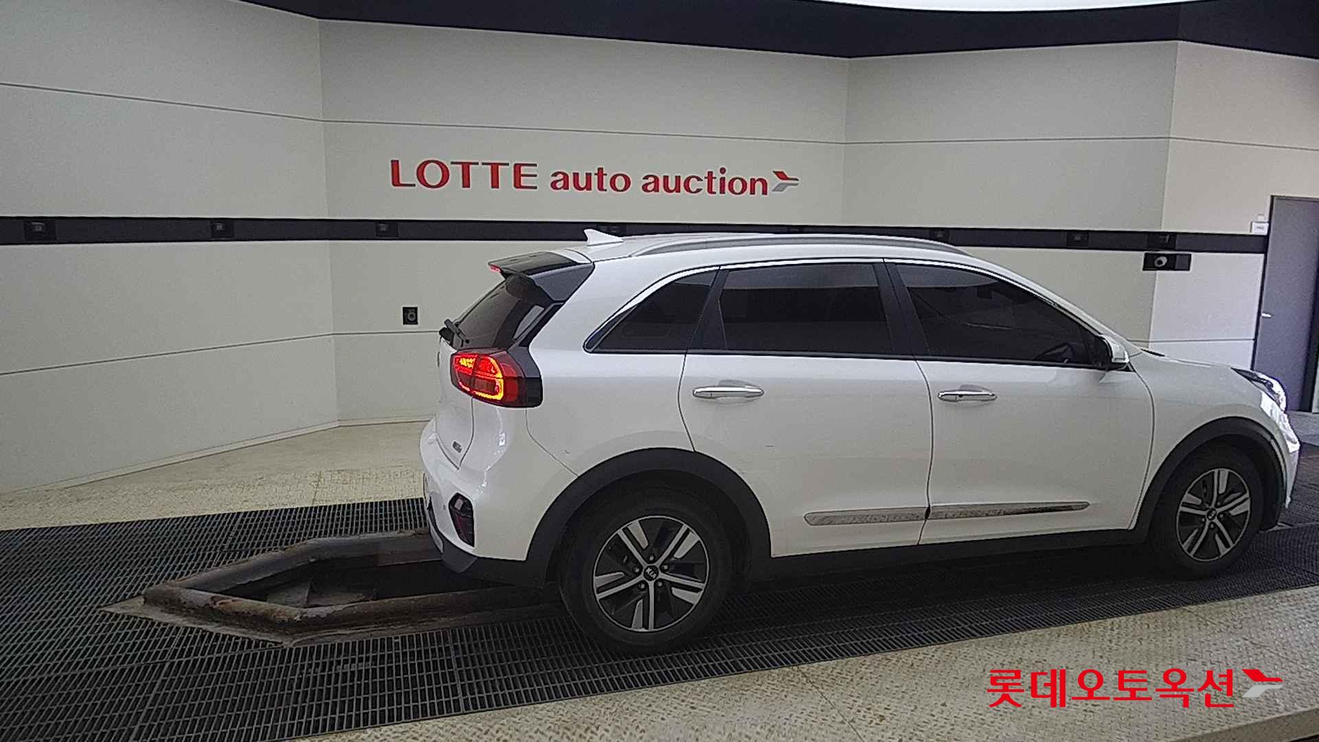 Kia Niro Hybrid id 2703933 из Кореи 18