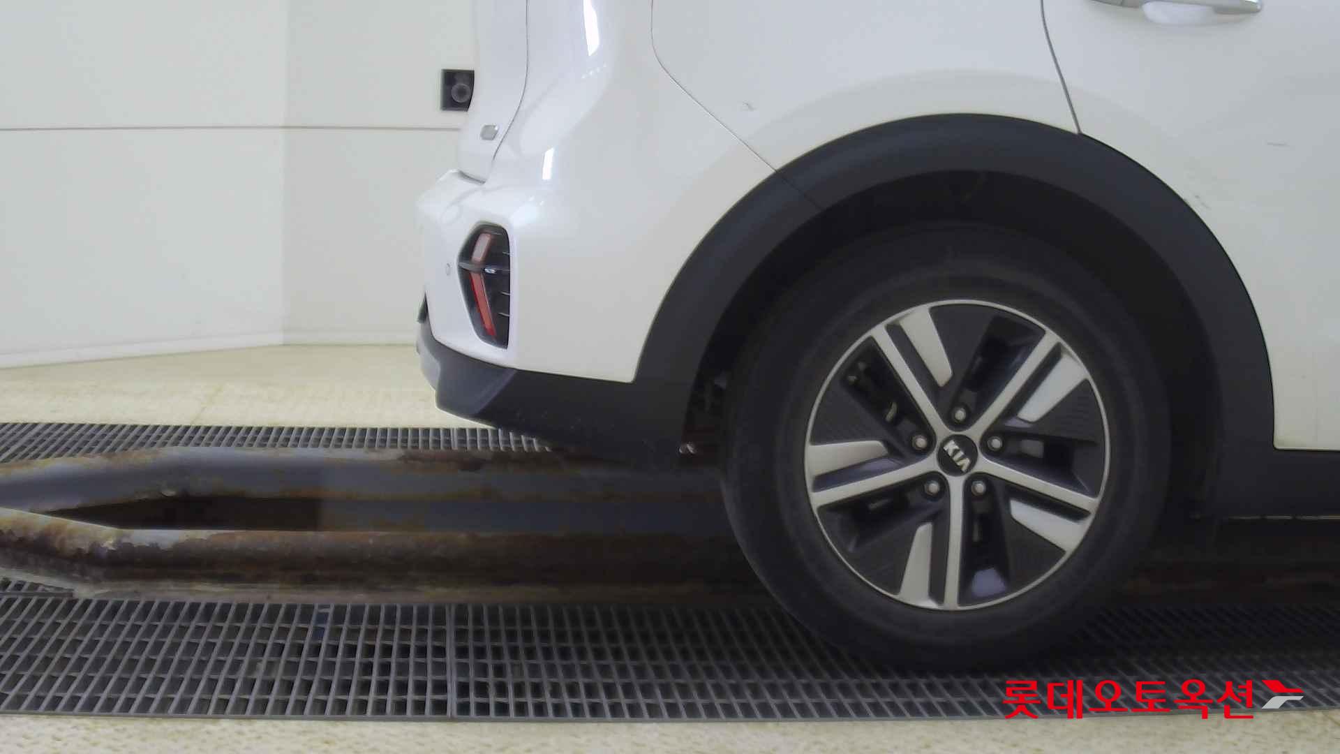 Kia Niro Hybrid id 2703933 из Кореи 24