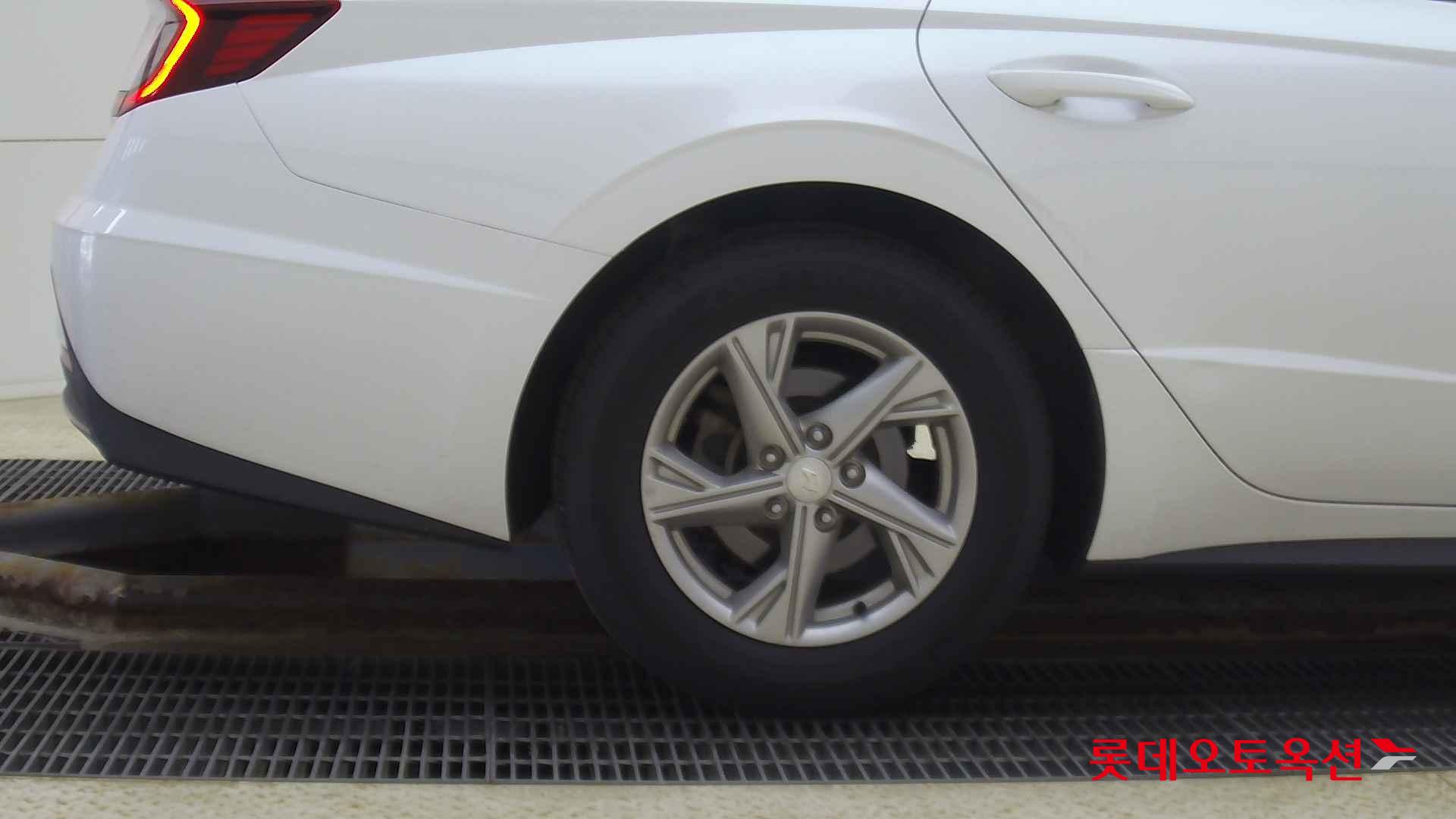 Hyundai Sonata id 2698356 из Кореи 24